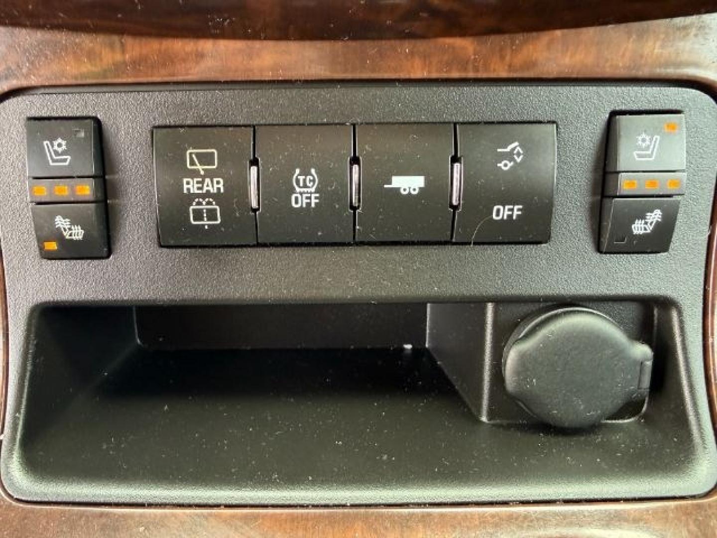 2014 GOLD /Ebony Buick Enclave (5GAKVCKD8EJ) with an 36L V-6 gasoline direct injection engine, Automatic transmission, located at 1175 N Woodruff Ave, Idaho Falls, ID, 83401, 43.506901, -111.999657 - At Timberline Auto, finding a great deal on your next vehicle is always easy! Our experienced sales staff's goal is to help find you the right vehicle at the right price! Our knowledgeable finance department has options for almost any credit score. We offer extended service contract options to prote - Photo#50