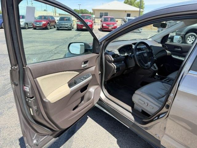 2012 GRAY /LEATHER Honda CR-V EX (5J6RM4H71CL) with an 2.4L I-4 port/direct injection engine, AUTOMATIC transmission, located at 1235 N Woodruff Ave., Idaho Falls, 83401, (208) 523-1053, 43.507172, -112.000488 - At Timberline Auto, finding a great deal on your next vehicle is always easy! Our experienced sales staff's goal is to help find you the right vehicle at the right price! Our knowledgeable finance department has options for almost any credit score. We offer extended service contract options to prote- Photo#40