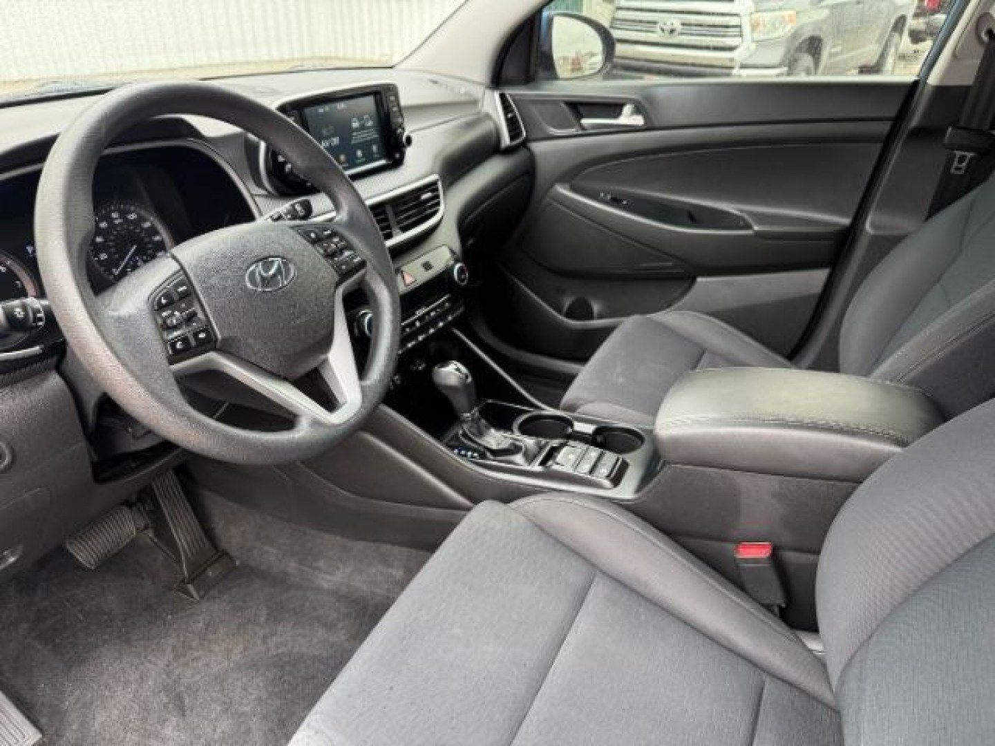 2019 BLUE /Black Hyundai Tucson (KM8J3CAL8KU) with an Theta 24L I-4 gasoline direct injection engine, Automatic transmission, located at 1175 N Woodruff Ave, Idaho Falls, ID, 83401, 43.506901, -111.999657 - At Timberline Auto, finding a great deal on your next vehicle is always easy! Our experienced sales staff's goal is to help find you the right vehicle at the right price! Our knowledgeable finance department has options for almost any credit score. We offer extended service contract options to prote - Photo#44