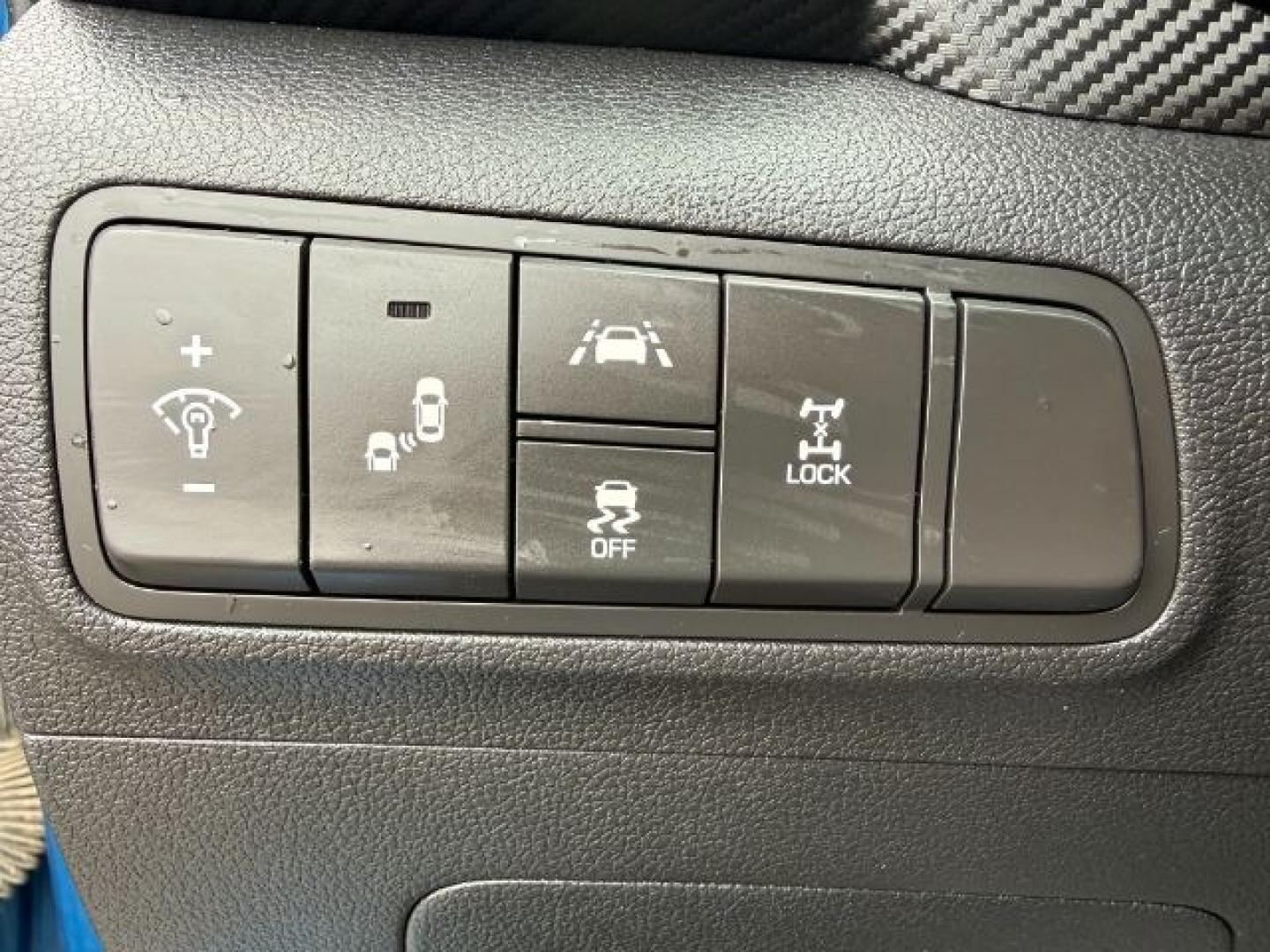 2019 BLUE /Black Hyundai Tucson (KM8J3CAL8KU) with an Theta 24L I-4 gasoline direct injection engine, Automatic transmission, located at 1175 N Woodruff Ave, Idaho Falls, ID, 83401, 43.506901, -111.999657 - At Timberline Auto, finding a great deal on your next vehicle is always easy! Our experienced sales staff's goal is to help find you the right vehicle at the right price! Our knowledgeable finance department has options for almost any credit score. We offer extended service contract options to prote - Photo#52