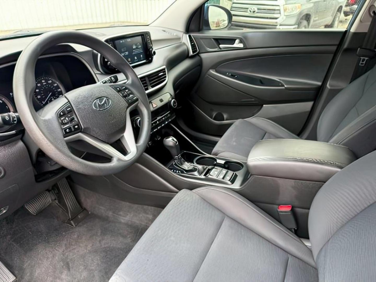 2019 BLUE /Black Hyundai Tucson (KM8J3CAL8KU) with an Theta 24L I-4 gasoline direct injection engine, Automatic transmission, located at 1175 N Woodruff Ave, Idaho Falls, ID, 83401, 43.506901, -111.999657 - At Timberline Auto, finding a great deal on your next vehicle is always easy! Our experienced sales staff's goal is to help find you the right vehicle at the right price! Our knowledgeable finance department has options for almost any credit score. We offer extended service contract options to prote - Photo#15