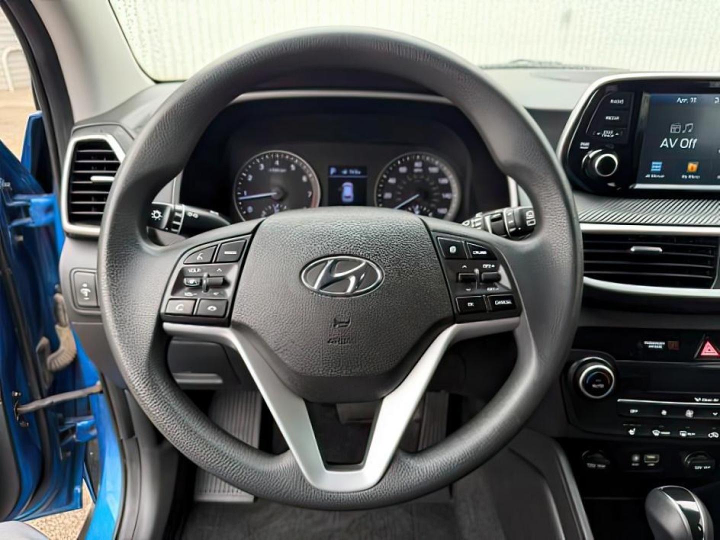 2019 BLUE /Black Hyundai Tucson (KM8J3CAL8KU) with an Theta 24L I-4 gasoline direct injection engine, Automatic transmission, located at 1175 N Woodruff Ave, Idaho Falls, ID, 83401, 43.506901, -111.999657 - At Timberline Auto, finding a great deal on your next vehicle is always easy! Our experienced sales staff's goal is to help find you the right vehicle at the right price! Our knowledgeable finance department has options for almost any credit score. We offer extended service contract options to prote - Photo#16