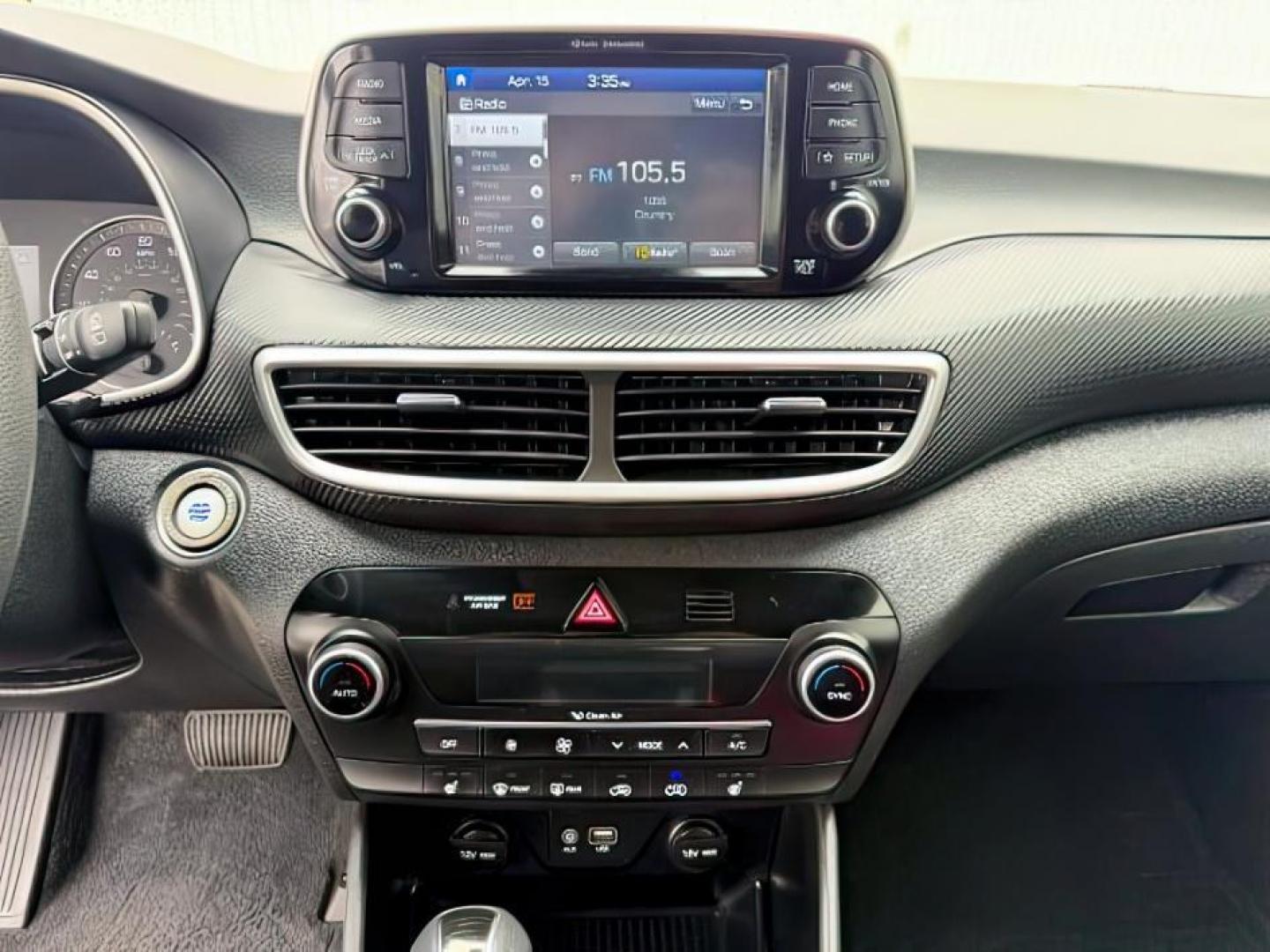2019 BLUE /Black Hyundai Tucson (KM8J3CAL8KU) with an Theta 24L I-4 gasoline direct injection engine, Automatic transmission, located at 1175 N Woodruff Ave, Idaho Falls, ID, 83401, 43.506901, -111.999657 - At Timberline Auto, finding a great deal on your next vehicle is always easy! Our experienced sales staff's goal is to help find you the right vehicle at the right price! Our knowledgeable finance department has options for almost any credit score. We offer extended service contract options to prote - Photo#17