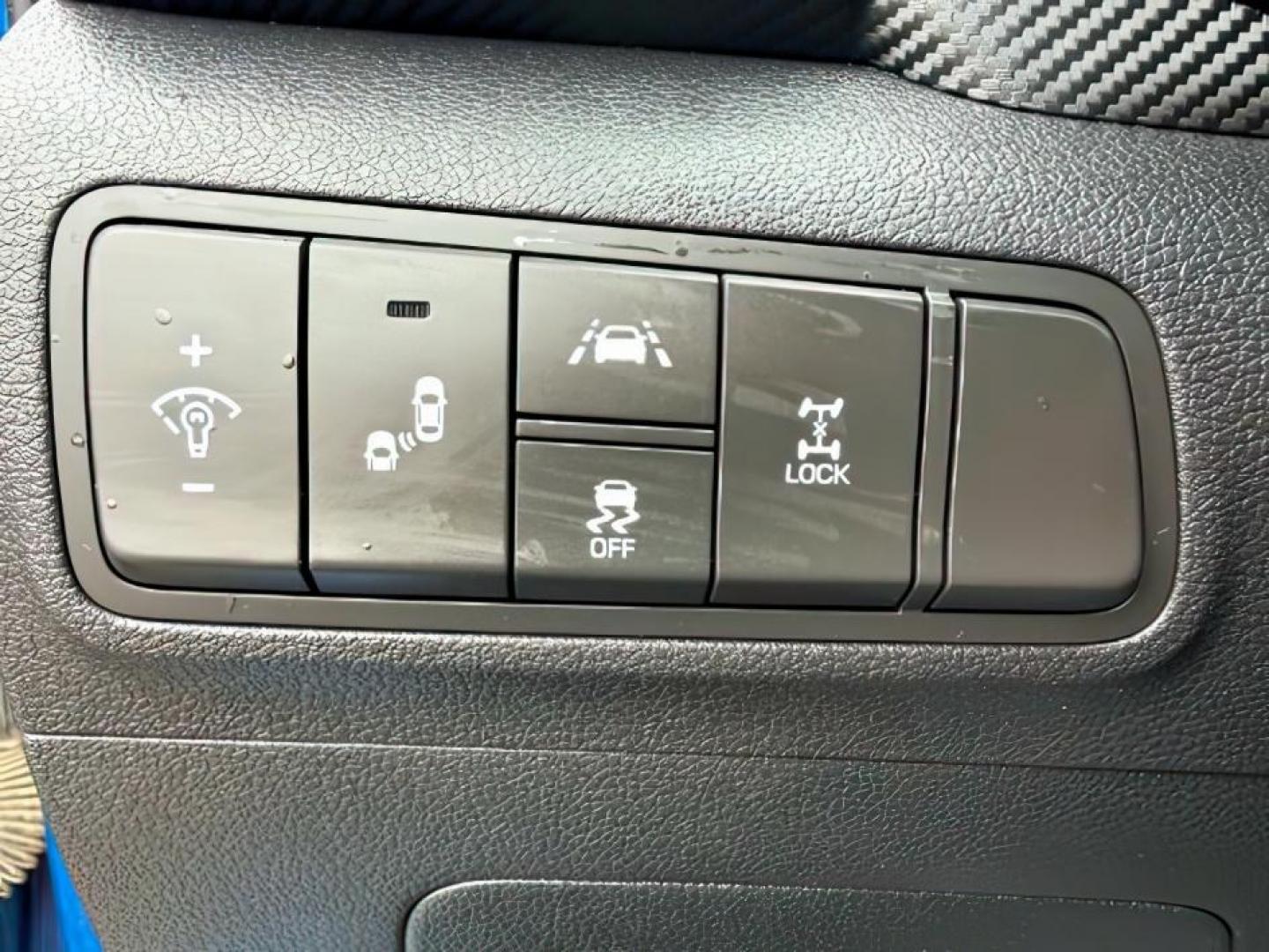 2019 BLUE /Black Hyundai Tucson (KM8J3CAL8KU) with an Theta 24L I-4 gasoline direct injection engine, Automatic transmission, located at 1175 N Woodruff Ave, Idaho Falls, ID, 83401, 43.506901, -111.999657 - At Timberline Auto, finding a great deal on your next vehicle is always easy! Our experienced sales staff's goal is to help find you the right vehicle at the right price! Our knowledgeable finance department has options for almost any credit score. We offer extended service contract options to prote - Photo#23