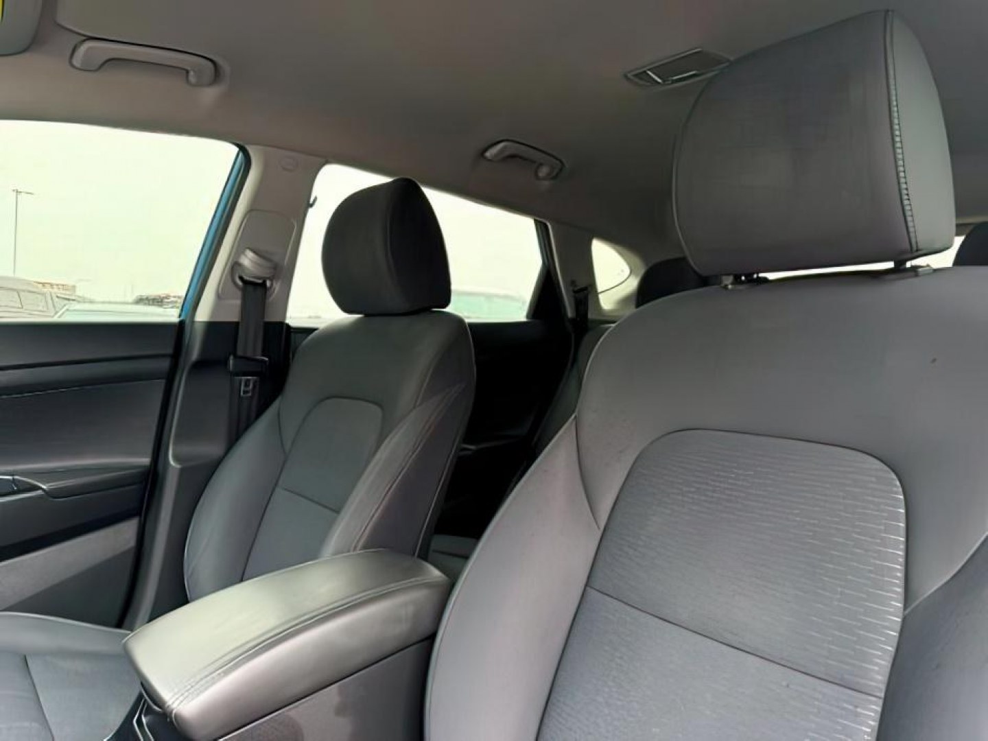 2019 BLUE /Black Hyundai Tucson (KM8J3CAL8KU) with an Theta 24L I-4 gasoline direct injection engine, Automatic transmission, located at 1175 N Woodruff Ave, Idaho Falls, ID, 83401, 43.506901, -111.999657 - At Timberline Auto, finding a great deal on your next vehicle is always easy! Our experienced sales staff's goal is to help find you the right vehicle at the right price! Our knowledgeable finance department has options for almost any credit score. We offer extended service contract options to prote - Photo#24