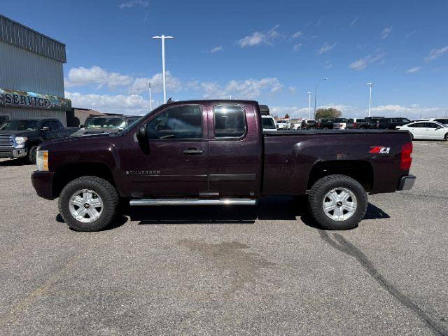 2008 Chevrolet Silverado 1500 (2GCEK19J181) , located at 1175 N Woodruff Ave, Idaho Falls, ID, 83401, 43.506901, -111.999657 - ... Read the full description on our Website at: www.usedtrucksidahofalls.com - Photo#1