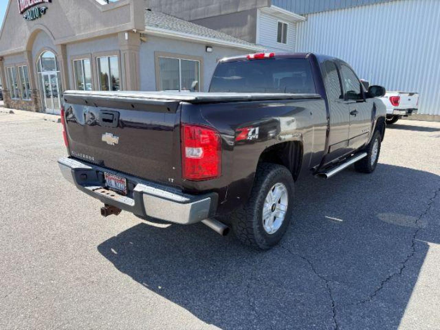2008 Chevrolet Silverado 1500 (2GCEK19J181) , located at 1175 N Woodruff Ave, Idaho Falls, ID, 83401, 43.506901, -111.999657 - ... Read the full description on our Website at: www.usedtrucksidahofalls.com - Photo#4