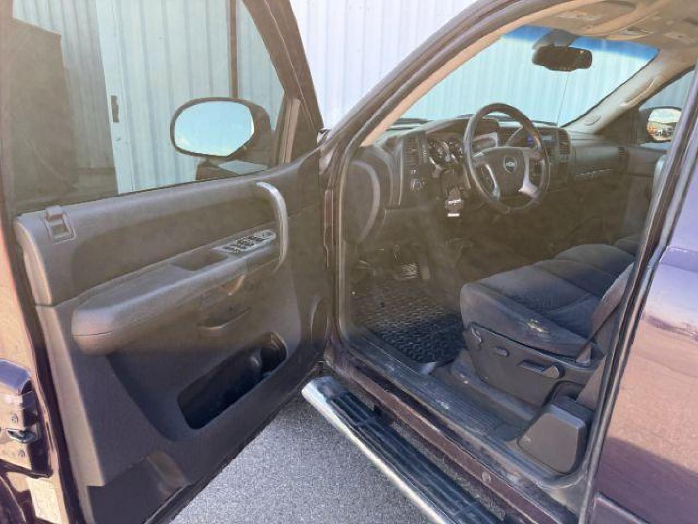 2008 Chevrolet Silverado 1500 (2GCEK19J181) , located at 1175 N Woodruff Ave, Idaho Falls, ID, 83401, 43.506901, -111.999657 - ... Read the full description on our Website at: www.usedtrucksidahofalls.com - Photo#10