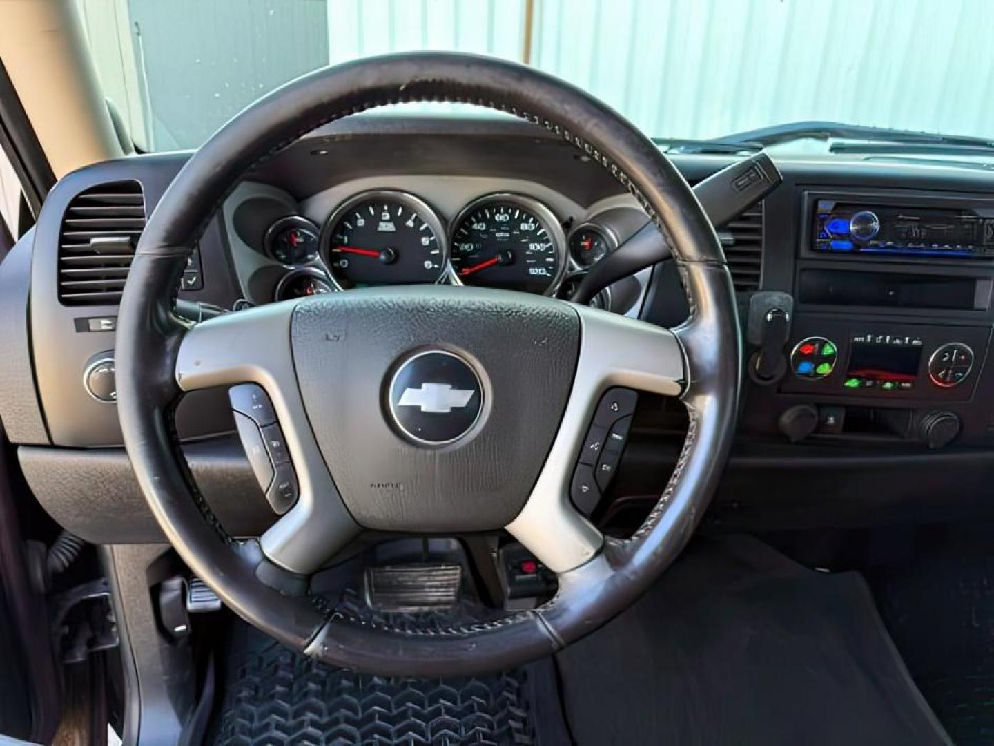 2008 Dark Cherry Metallic /Ebony Chevrolet Silverado 1500 (2GCEK19J181) with an Vortec 53L V-8 regular unleaded engine, Automatic transmission, located at 1175 N Woodruff Ave, Idaho Falls, ID, 83401, 43.506901, -111.999657 - At Timberline Auto, finding a great deal on your next vehicle is always easy! Our experienced sales staff's goal is to help find you the right vehicle at the right price! Our knowledgeable finance department has options for almost any credit score. We offer extended service contract options to prote - Photo#13