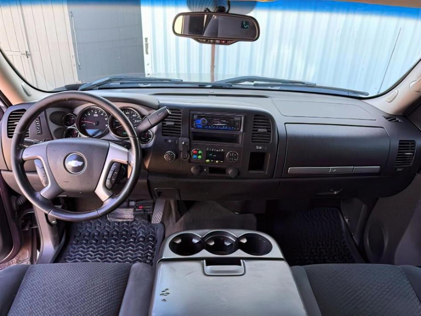 2008 Dark Cherry Metallic /Ebony Chevrolet Silverado 1500 (2GCEK19J181) with an Vortec 53L V-8 regular unleaded engine, Automatic transmission, located at 1175 N Woodruff Ave, Idaho Falls, ID, 83401, 43.506901, -111.999657 - At Timberline Auto, finding a great deal on your next vehicle is always easy! Our experienced sales staff's goal is to help find you the right vehicle at the right price! Our knowledgeable finance department has options for almost any credit score. We offer extended service contract options to prote - Photo#19