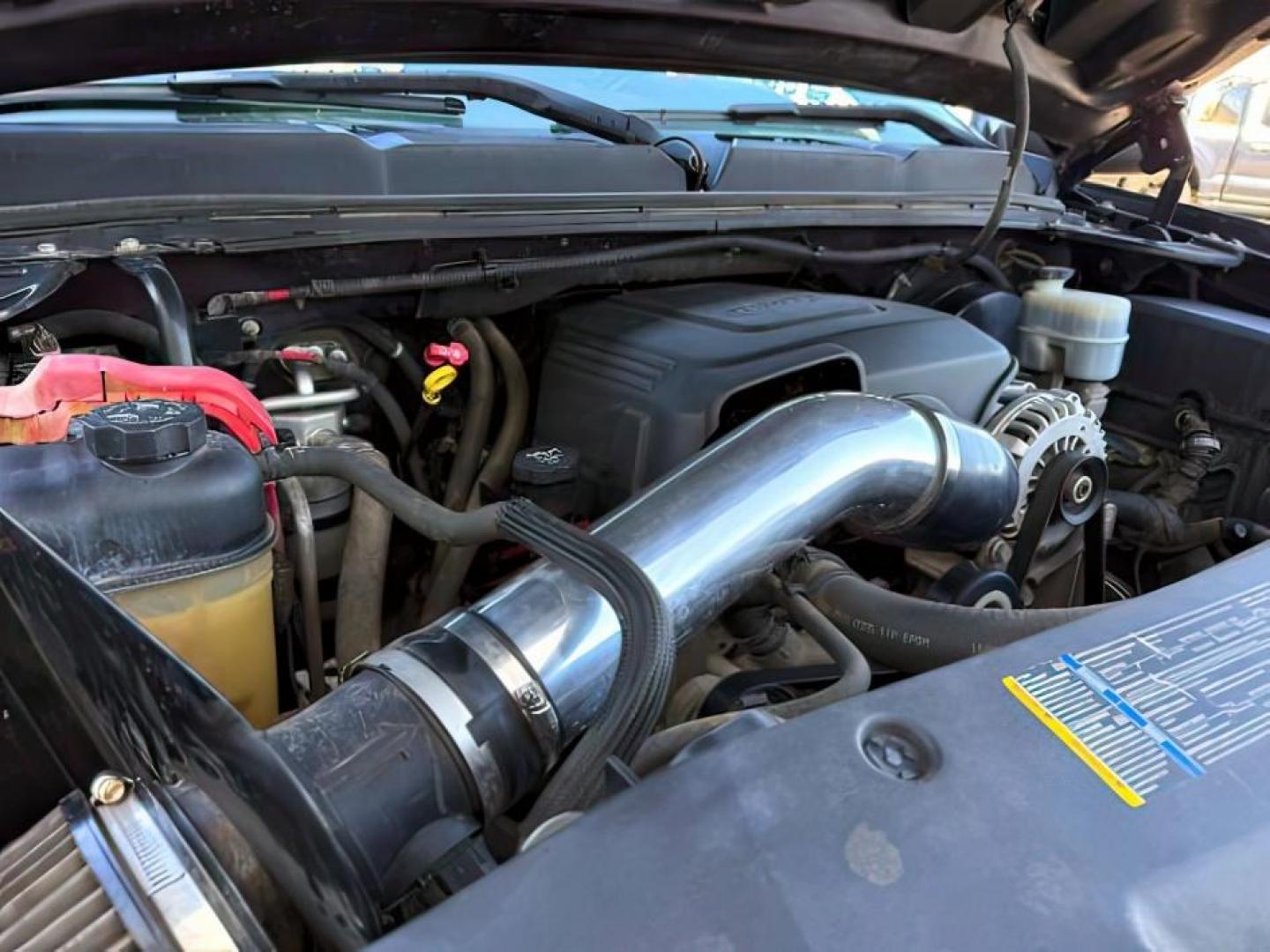 2008 Dark Cherry Metallic /Ebony Chevrolet Silverado 1500 (2GCEK19J181) with an Vortec 53L V-8 regular unleaded engine, Automatic transmission, located at 1175 N Woodruff Ave, Idaho Falls, ID, 83401, 43.506901, -111.999657 - At Timberline Auto, finding a great deal on your next vehicle is always easy! Our experienced sales staff's goal is to help find you the right vehicle at the right price! Our knowledgeable finance department has options for almost any credit score. We offer extended service contract options to prote - Photo#20