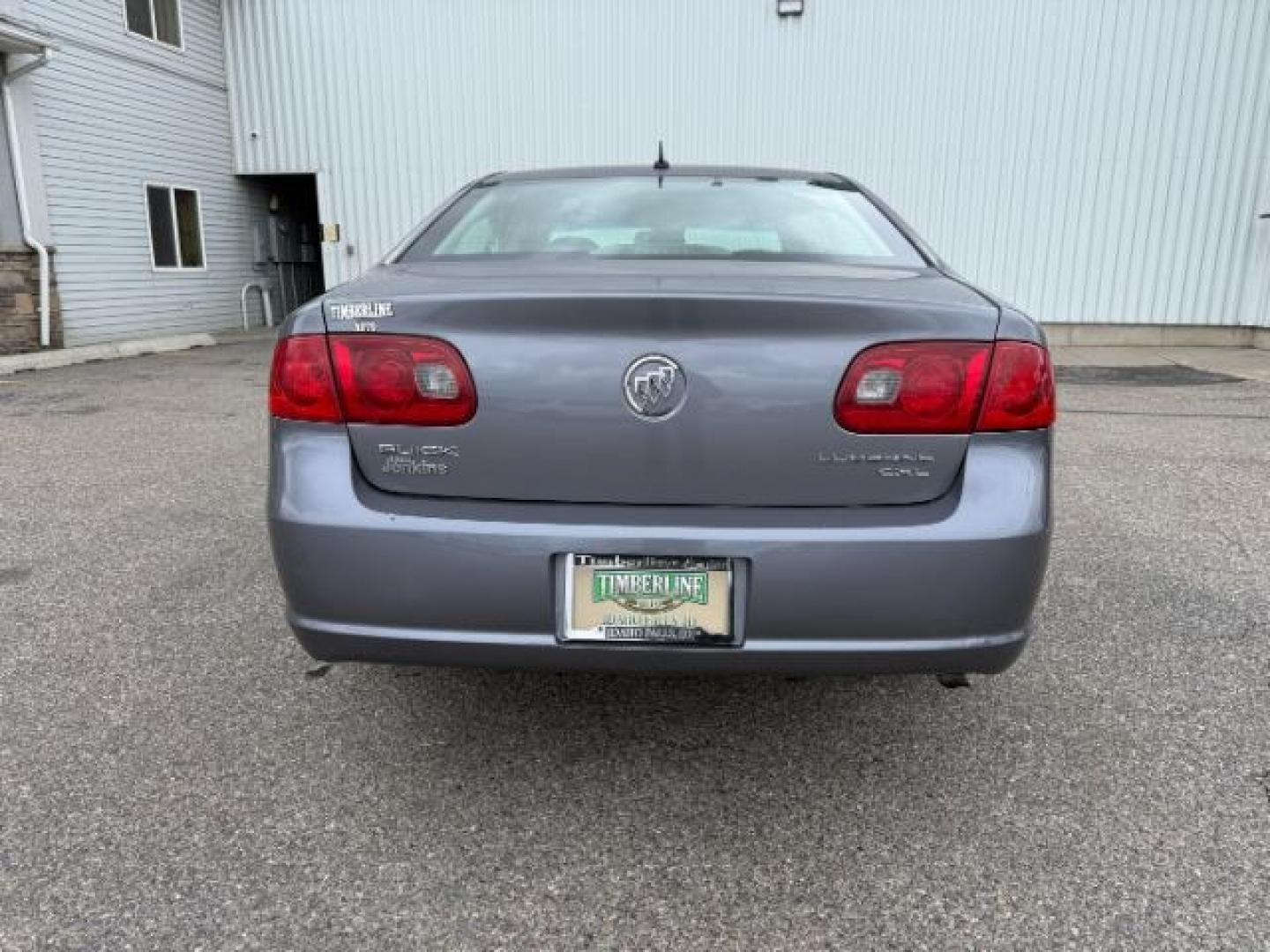 2007 GRAY /Titanium Buick Lucerne (1G4HD57257U) with an 38L V-6 regular unleaded engine, Automatic transmission, located at 1175 N Woodruff Ave, Idaho Falls, ID, 83401, 43.506901, -111.999657 - At Timberline Auto, finding a great deal on your next vehicle is always easy! Our experienced sales staff's goal is to help find you the right vehicle at the right price! Our knowledgeable finance department has options for almost any credit score. We offer extended service contract options to prote - Photo#23