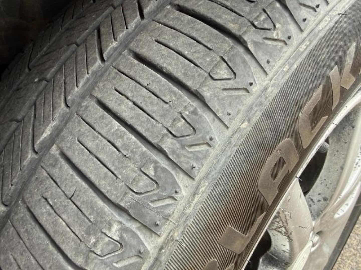 2007 GRAY /Titanium Buick Lucerne (1G4HD57257U) with an 38L V-6 regular unleaded engine, Automatic transmission, located at 1175 N Woodruff Ave, Idaho Falls, ID, 83401, 43.506901, -111.999657 - At Timberline Auto, finding a great deal on your next vehicle is always easy! Our experienced sales staff's goal is to help find you the right vehicle at the right price! Our knowledgeable finance department has options for almost any credit score. We offer extended service contract options to prote - Photo#28