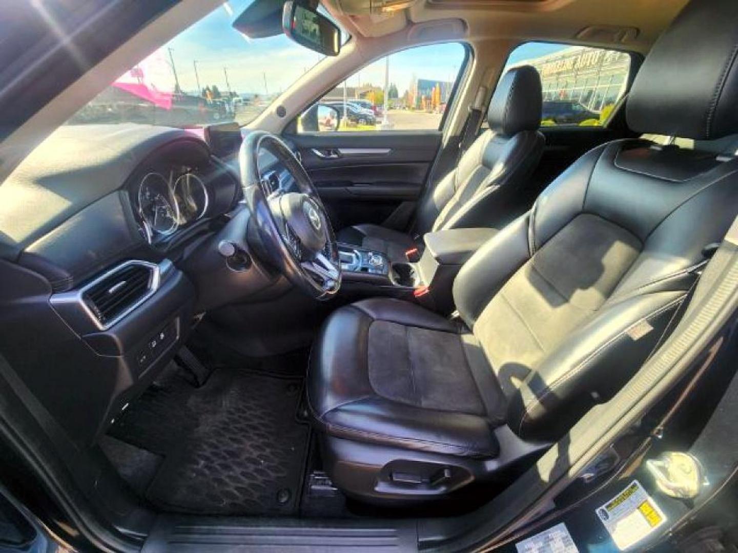 2018 BLUE /LEATHER Mazda CX-5 (JM3KFBCMXJ0) with an 25L I4 engine, Automatic transmission, located at 1175 N Woodruff Ave, Idaho Falls, ID, 83401, 43.506901, -111.999657 - At Timberline Auto, finding a great deal on your next vehicle is always easy! Our experienced sales staff's goal is to help find you the right vehicle at the right price! Our knowledgeable finance department has options for almost any credit score. We offer extended service contract options to prote - Photo#10