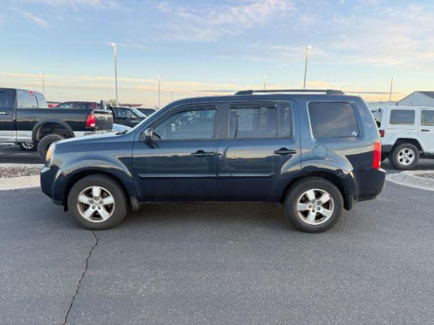 2011 BLUE /LEATHER Honda Pilot (5FNYF4H54BB) with an 35L V6 engine, Automatic transmission, located at 1175 N Woodruff Ave, Idaho Falls, ID, 83401, 43.506901, -111.999657 - At Timberline Auto, finding a great deal on your next vehicle is always easy! Our experienced sales staff's goal is to help find you the right vehicle at the right price! Our knowledgeable finance department has options for almost any credit score. We offer extended service contract options to prote - Photo#1