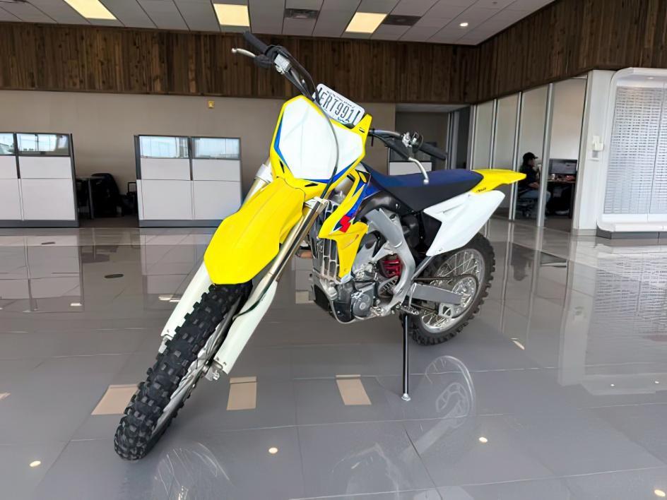 photo of 2009 SUZUKI RM-2 450 UNKNOWN