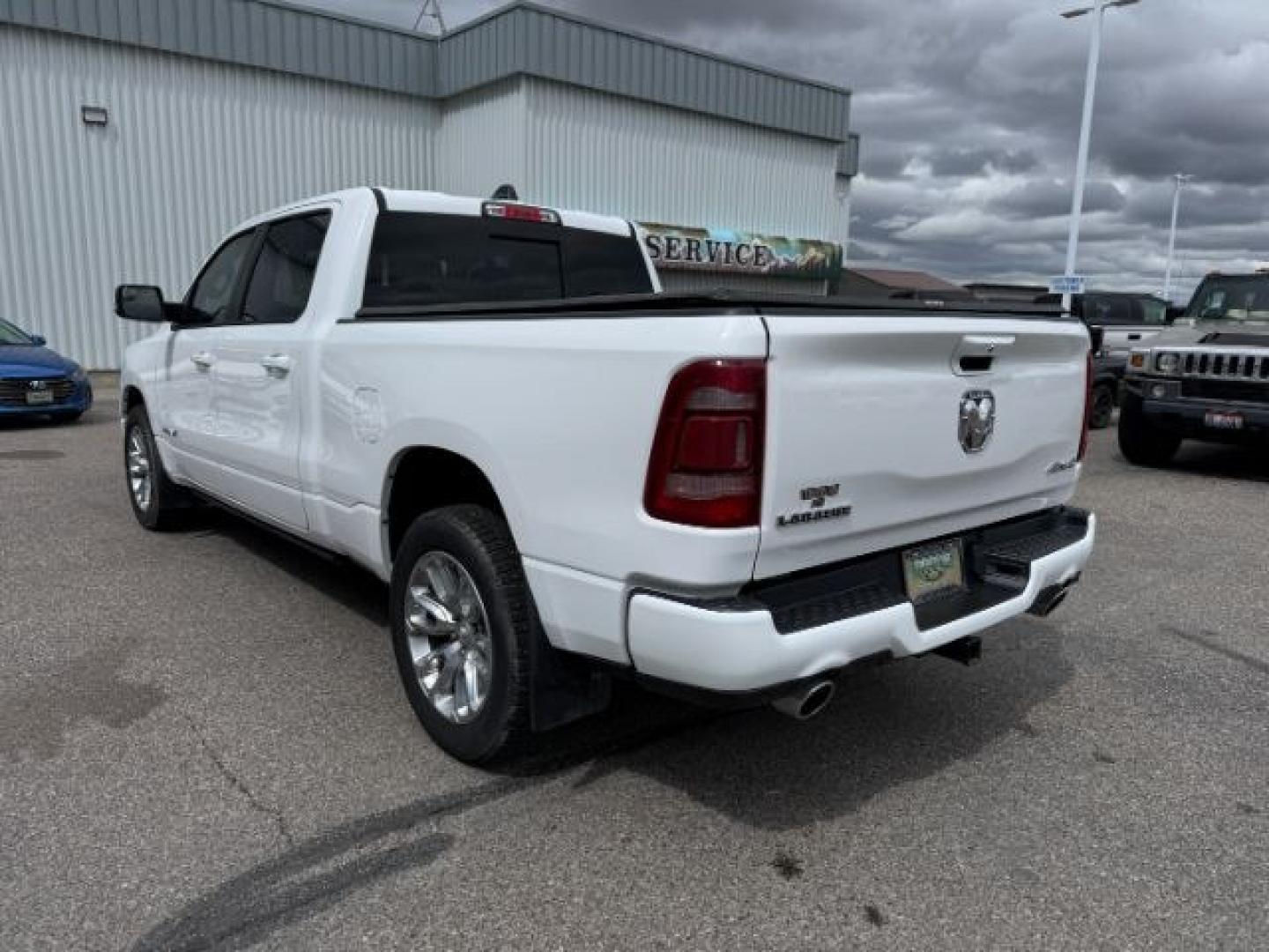 2023 WHITE /Black Ram 1500 (1C6SRFRT0PN) with an HEMI 57L V-8 variable valve control engine, Automatic transmission, located at 1175 N Woodruff Ave, Idaho Falls, ID, 83401, 43.506901, -111.999657 - At Timberline Auto, finding a great deal on your next vehicle is always easy! Our experienced sales staff's goal is to help find you the right vehicle at the right price! Our knowledgeable finance department has options for almost any credit score. We offer extended service contract options to prote - Photo#35