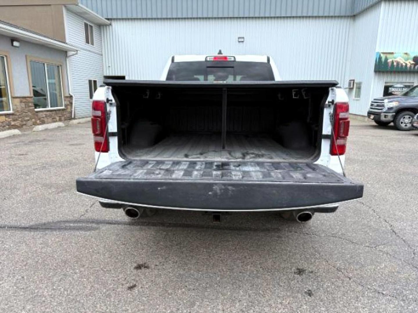 2023 WHITE /Black Ram 1500 (1C6SRFRT0PN) with an HEMI 57L V-8 variable valve control engine, Automatic transmission, located at 1175 N Woodruff Ave, Idaho Falls, ID, 83401, 43.506901, -111.999657 - At Timberline Auto, finding a great deal on your next vehicle is always easy! Our experienced sales staff's goal is to help find you the right vehicle at the right price! Our knowledgeable finance department has options for almost any credit score. We offer extended service contract options to prote - Photo#5