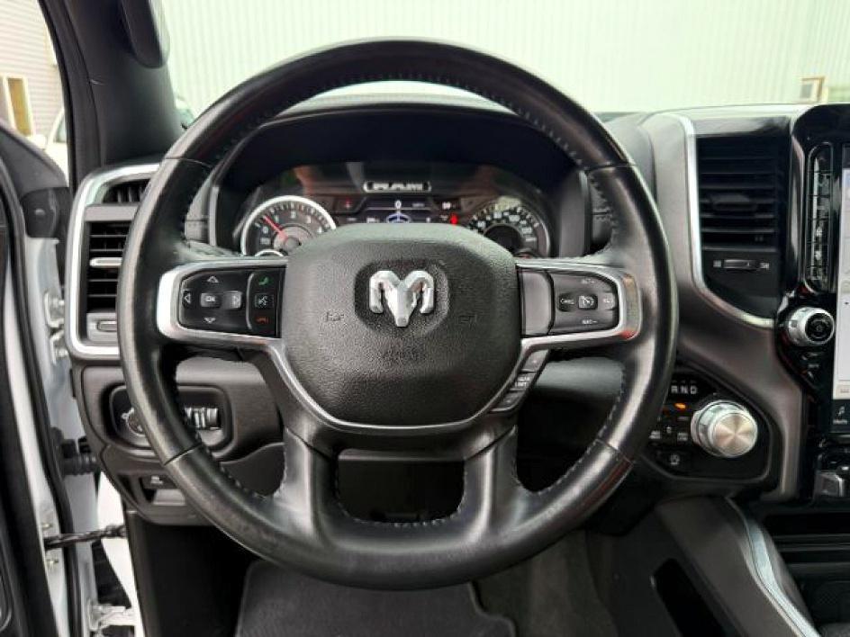 2023 WHITE /Black Ram 1500 Laramie Crew Cab 4x4 6'4 Box (1C6SRFRT0PN) with an HEMI 5.7L V-8 variable valve control engine, AUTOMATIC transmission, located at 1235 N Woodruff Ave., Idaho Falls, 83401, (208) 523-1053, 43.507172, -112.000488 - At Timberline Auto, finding a great deal on your next vehicle is always easy! Our experienced sales staff goal is to help find you the right vehicle at the right price! Our knowledgeable finance department has options for almost any credit score. We offer extended service contract options to prot- Photo#14