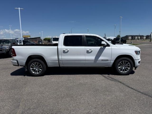 2023 WHITE /Black Ram 1500 Laramie Crew Cab 4x4 6'4 Box (1C6SRFRT0PN) with an HEMI 5.7L V-8 variable valve control engine, AUTOMATIC transmission, located at 1235 N Woodruff Ave., Idaho Falls, 83401, (208) 523-1053, 43.507172, -112.000488 - At Timberline Auto, finding a great deal on your next vehicle is always easy! Our experienced sales staff goal is to help find you the right vehicle at the right price! Our knowledgeable finance department has options for almost any credit score. We offer extended service contract options to prot- Photo#40