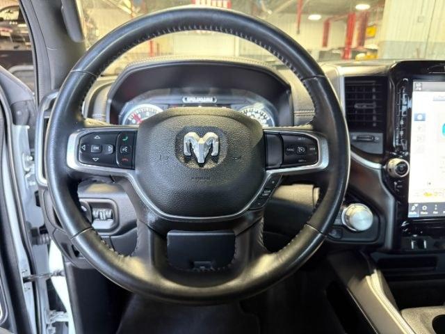 2023 WHITE /Black Ram 1500 Laramie Crew Cab 4x4 6'4 Box (1C6SRFRT0PN) with an HEMI 5.7L V-8 variable valve control engine, AUTOMATIC transmission, located at 1235 N Woodruff Ave., Idaho Falls, 83401, (208) 523-1053, 43.507172, -112.000488 - At Timberline Auto, finding a great deal on your next vehicle is always easy! Our experienced sales staff goal is to help find you the right vehicle at the right price! Our knowledgeable finance department has options for almost any credit score. We offer extended service contract options to prot- Photo#48