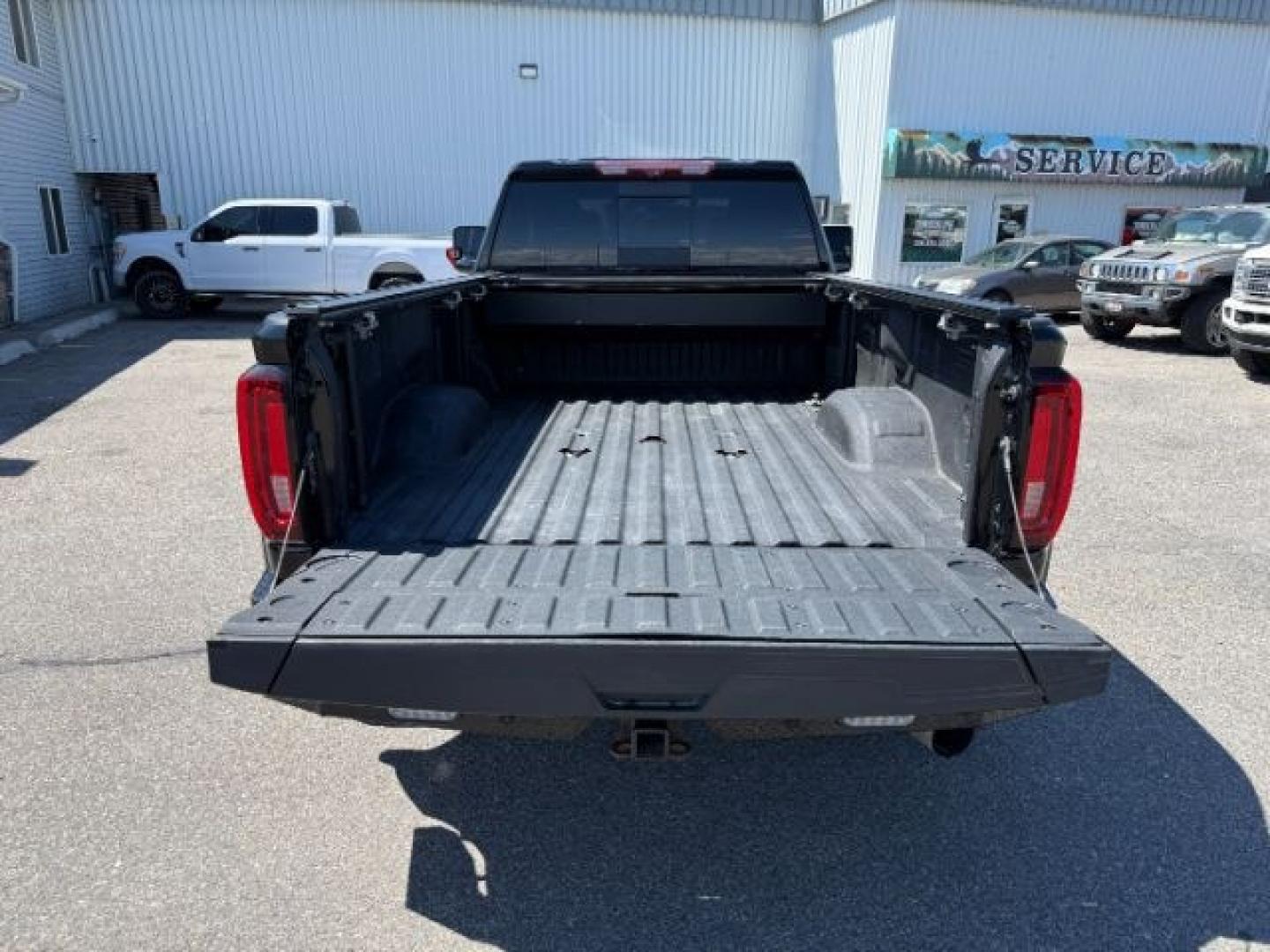 2022 BLACK /Jet Black GMC Sierra 3500HD 4WD Crew Cab Long Bed Denali (1GT49WEY4NF) with an Duramax 6.6L V-8 diesel direct injection engine, AUTOMATIC transmission, located at 1235 N Woodruff Ave., Idaho Falls, 83401, (208) 523-1053, 43.507172, -112.000488 - At Timberline Auto, finding a great deal on your next vehicle is always easy! Our experienced sales staff's goal is to help find you the right vehicle at the right price! Our knowledgeable finance department has options for almost any credit score. We offer extended service contract options to prote - Photo#35