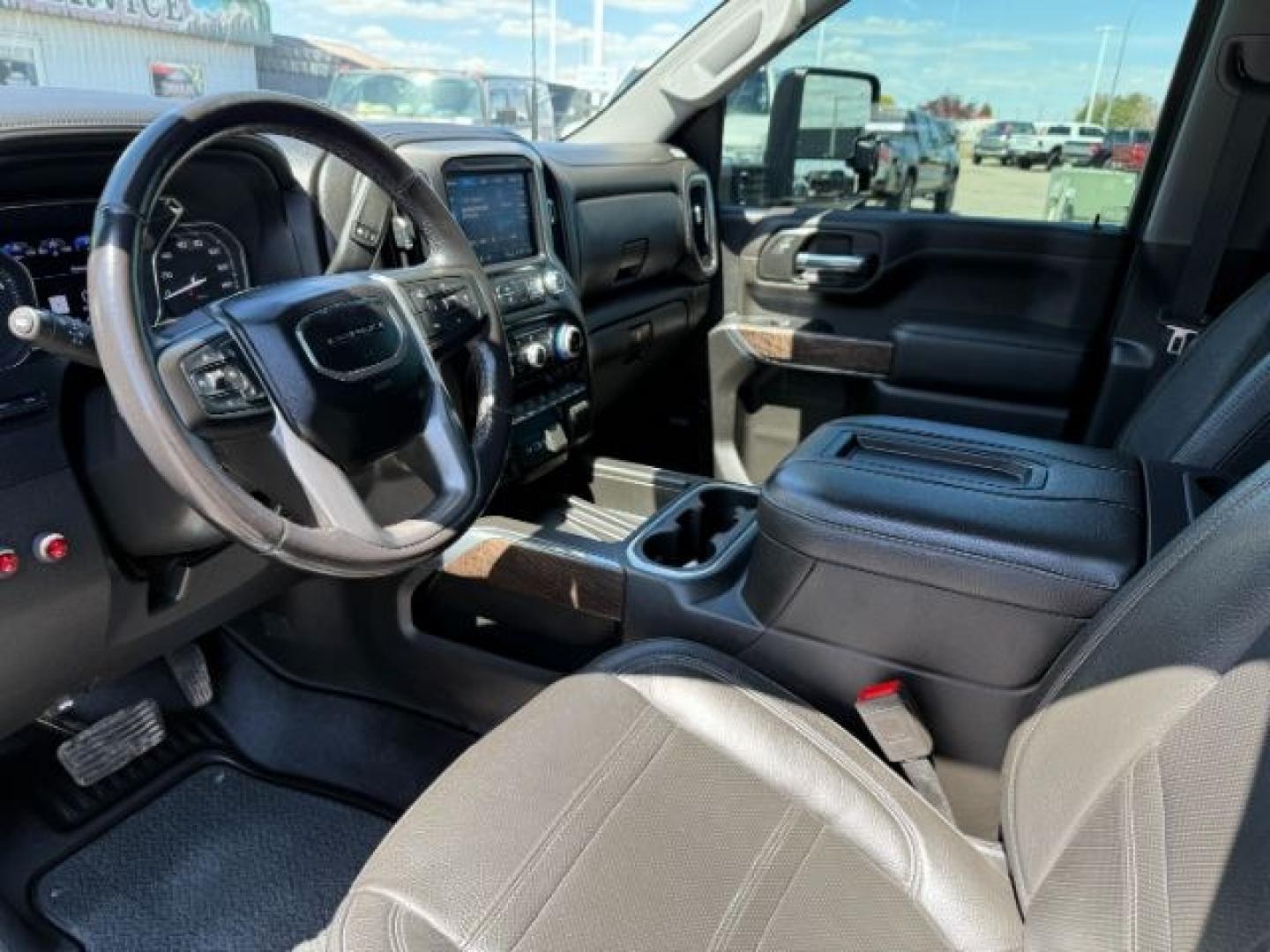 2022 BLACK /Jet Black GMC Sierra 3500HD 4WD Crew Cab Long Bed Denali (1GT49WEY4NF) with an Duramax 6.6L V-8 diesel direct injection engine, AUTOMATIC transmission, located at 1235 N Woodruff Ave., Idaho Falls, 83401, (208) 523-1053, 43.507172, -112.000488 - At Timberline Auto, finding a great deal on your next vehicle is always easy! Our experienced sales staff's goal is to help find you the right vehicle at the right price! Our knowledgeable finance department has options for almost any credit score. We offer extended service contract options to prote - Photo#42