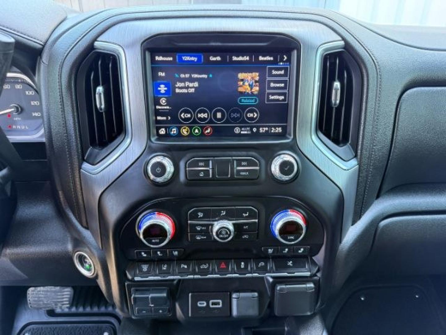 2022 BLACK /Jet Black GMC Sierra 3500HD 4WD Crew Cab Long Bed Denali (1GT49WEY4NF) with an Duramax 6.6L V-8 diesel direct injection engine, AUTOMATIC transmission, located at 1235 N Woodruff Ave., Idaho Falls, 83401, (208) 523-1053, 43.507172, -112.000488 - At Timberline Auto, finding a great deal on your next vehicle is always easy! Our experienced sales staff's goal is to help find you the right vehicle at the right price! Our knowledgeable finance department has options for almost any credit score. We offer extended service contract options to prote - Photo#44