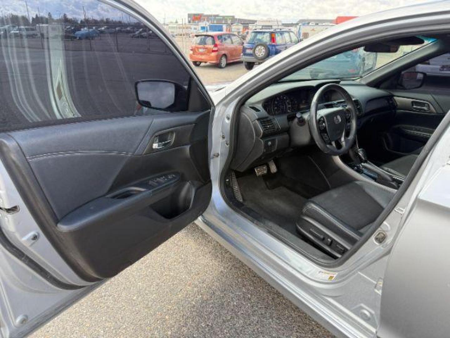 2017 SILVER /Black Honda Accord (1HGCR2F50HA) with an 24L I-4 gasoline direct injection engine, Automatic transmission, located at 1175 N Woodruff Ave, Idaho Falls, ID, 83401, 43.506901, -111.999657 - At Timberline Auto, finding a great deal on your next vehicle is always easy! Our experienced sales staff's goal is to help find you the right vehicle at the right price! Our knowledgeable finance department has options for almost any credit score. We offer extended service contract options to prote - Photo#10