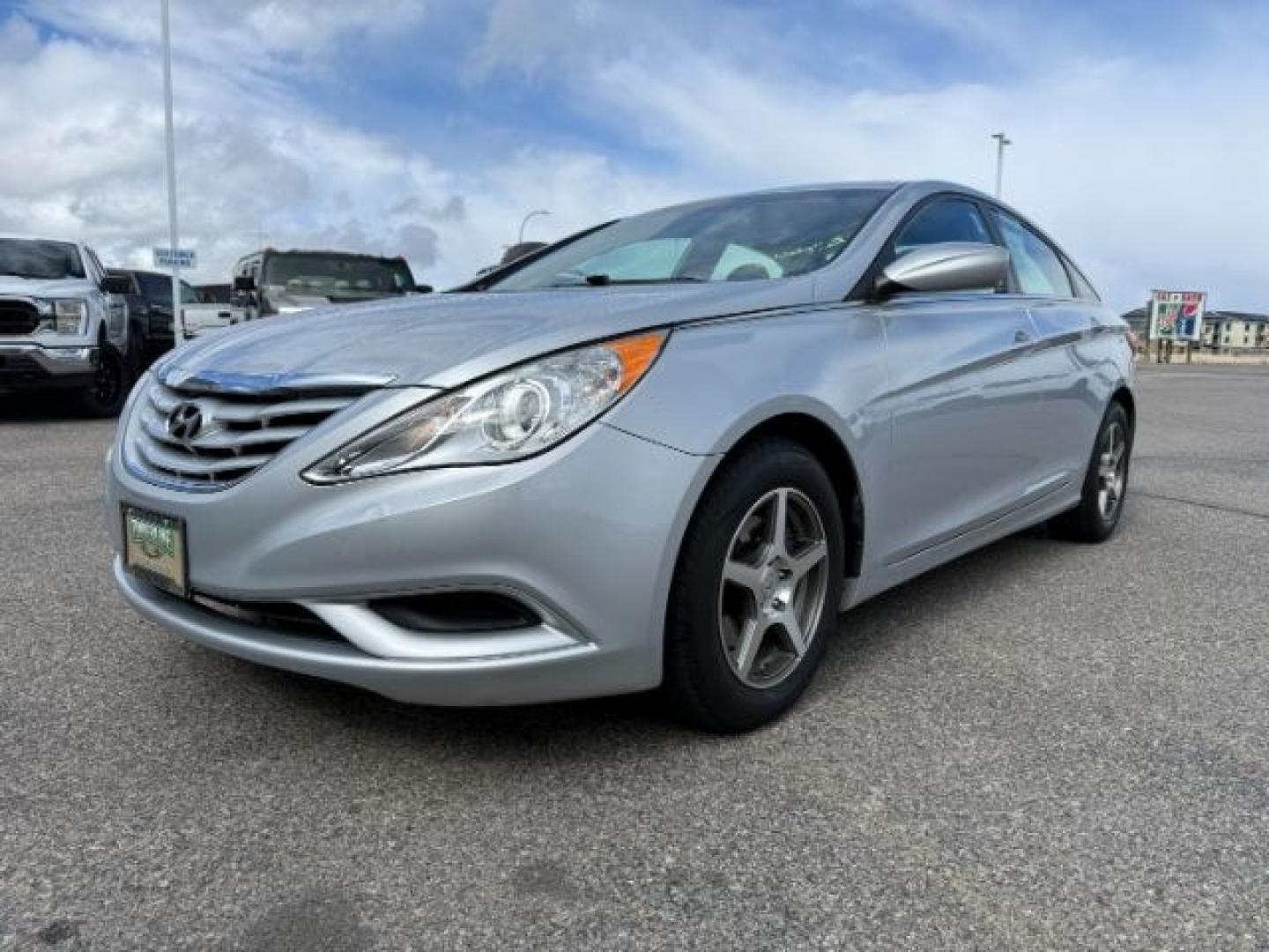 2012 SILVER /Gray Hyundai Sonata (5NPEB4ACXCH) with an 24L I-4 gasoline direct injection engine, Automatic transmission, located at 1175 N Woodruff Ave, Idaho Falls, ID, 83401, 43.506901, -111.999657 - At Timberline Auto, finding a great deal on your next vehicle is always easy! Our experienced sales staff's goal is to help find you the right vehicle at the right price! Our knowledgeable finance department has options for almost any credit score. We offer extended service contract options to prote - Photo#23