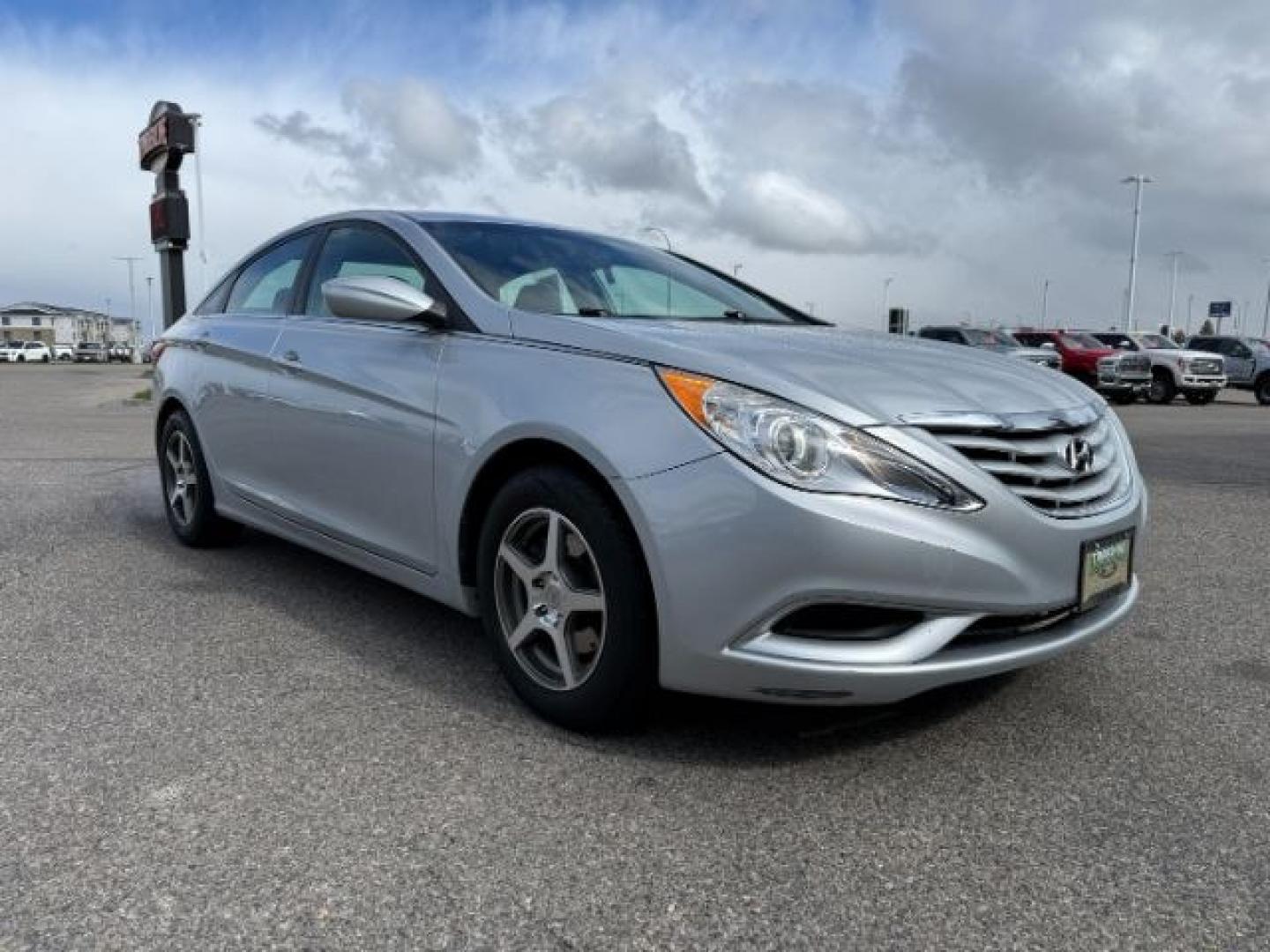 2012 SILVER /Gray Hyundai Sonata (5NPEB4ACXCH) with an 24L I-4 gasoline direct injection engine, Automatic transmission, located at 1175 N Woodruff Ave, Idaho Falls, ID, 83401, 43.506901, -111.999657 - At Timberline Auto, finding a great deal on your next vehicle is always easy! Our experienced sales staff's goal is to help find you the right vehicle at the right price! Our knowledgeable finance department has options for almost any credit score. We offer extended service contract options to prote - Photo#29