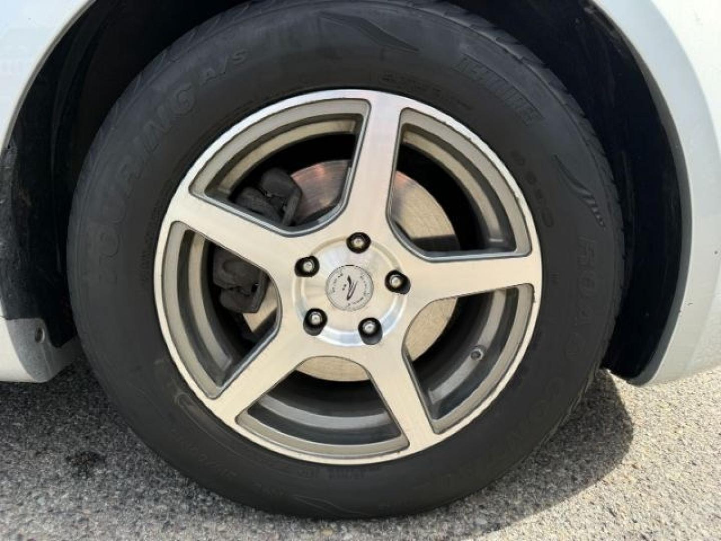 2012 SILVER /Gray Hyundai Sonata (5NPEB4ACXCH) with an 24L I-4 gasoline direct injection engine, Automatic transmission, located at 1175 N Woodruff Ave, Idaho Falls, ID, 83401, 43.506901, -111.999657 - At Timberline Auto, finding a great deal on your next vehicle is always easy! Our experienced sales staff's goal is to help find you the right vehicle at the right price! Our knowledgeable finance department has options for almost any credit score. We offer extended service contract options to prote - Photo#32