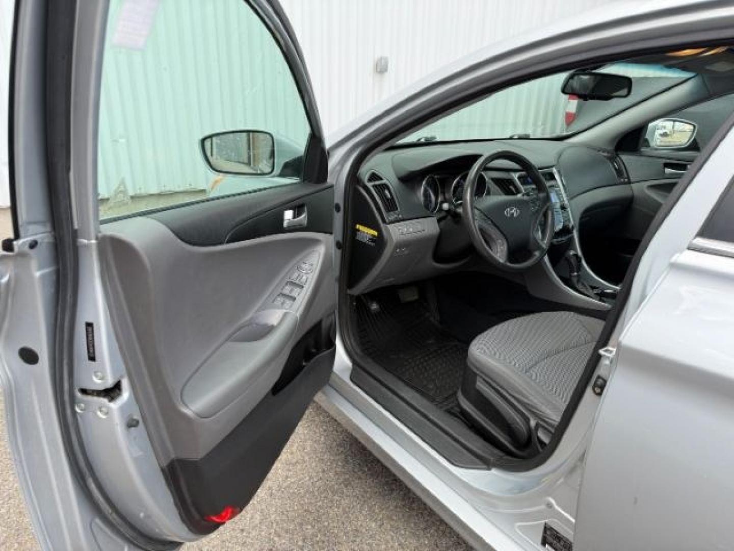 2012 SILVER /Gray Hyundai Sonata (5NPEB4ACXCH) with an 24L I-4 gasoline direct injection engine, Automatic transmission, located at 1175 N Woodruff Ave, Idaho Falls, ID, 83401, 43.506901, -111.999657 - At Timberline Auto, finding a great deal on your next vehicle is always easy! Our experienced sales staff's goal is to help find you the right vehicle at the right price! Our knowledgeable finance department has options for almost any credit score. We offer extended service contract options to prote - Photo#33
