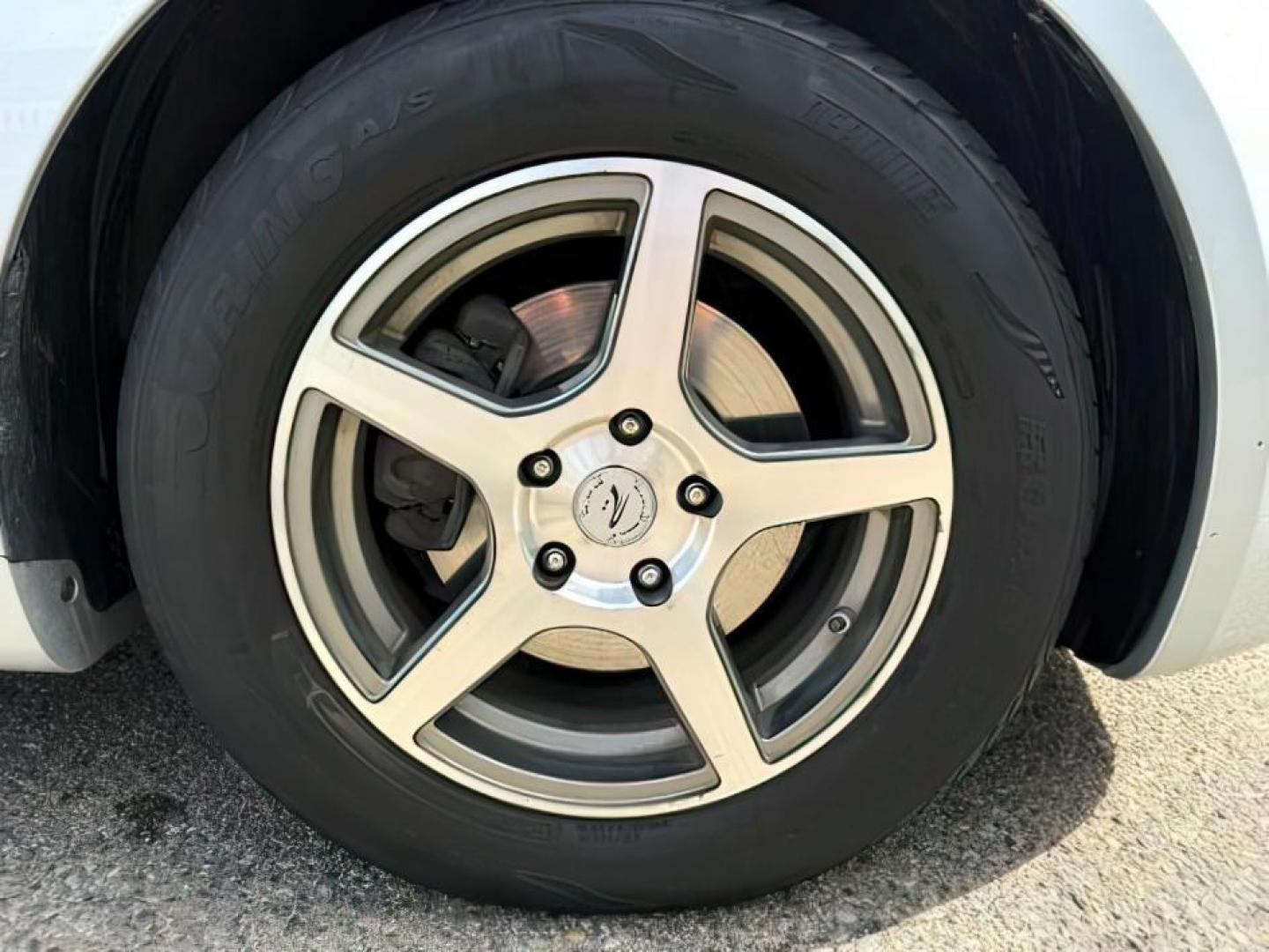 2012 SILVER /Gray Hyundai Sonata (5NPEB4ACXCH) with an 24L I-4 gasoline direct injection engine, Automatic transmission, located at 1175 N Woodruff Ave, Idaho Falls, ID, 83401, 43.506901, -111.999657 - At Timberline Auto, finding a great deal on your next vehicle is always easy! Our experienced sales staff's goal is to help find you the right vehicle at the right price! Our knowledgeable finance department has options for almost any credit score. We offer extended service contract options to prote - Photo#9