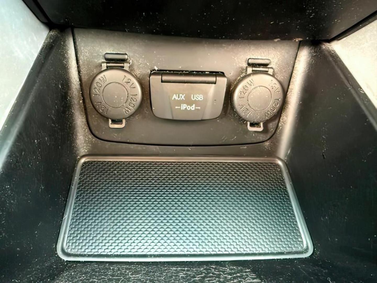 2012 SILVER /Gray Hyundai Sonata (5NPEB4ACXCH) with an 24L I-4 gasoline direct injection engine, Automatic transmission, located at 1175 N Woodruff Ave, Idaho Falls, ID, 83401, 43.506901, -111.999657 - At Timberline Auto, finding a great deal on your next vehicle is always easy! Our experienced sales staff's goal is to help find you the right vehicle at the right price! Our knowledgeable finance department has options for almost any credit score. We offer extended service contract options to prote - Photo#15