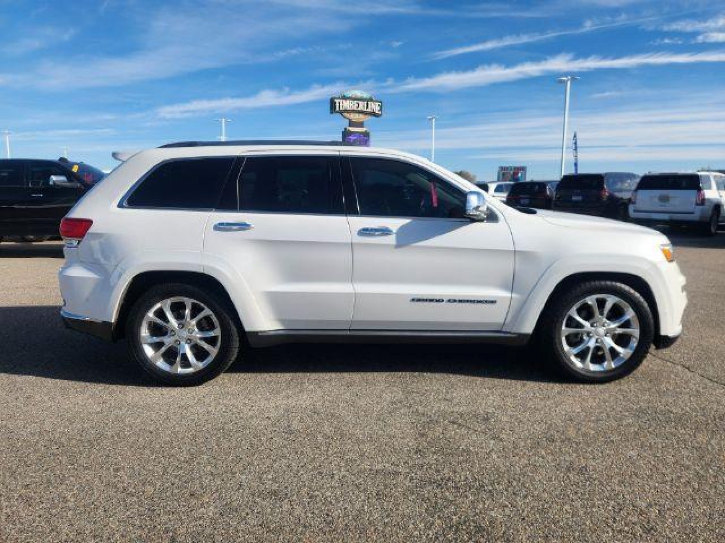 2020 WHITE /Black Jeep Grand Cherokee (1C4RJFJG3LC) with an Pentastar 36L V-6 DOHC engine, Automatic transmission, located at 1175 N Woodruff Ave, Idaho Falls, ID, 83401, 43.506901, -111.999657 - At Timberline Auto, finding a great deal on your next vehicle is always easy! Our experienced sales staff's goal is to help find you the right vehicle at the right price! Our knowledgeable finance department has options for almost any credit score. We offer extended service contract options to prote - Photo#32