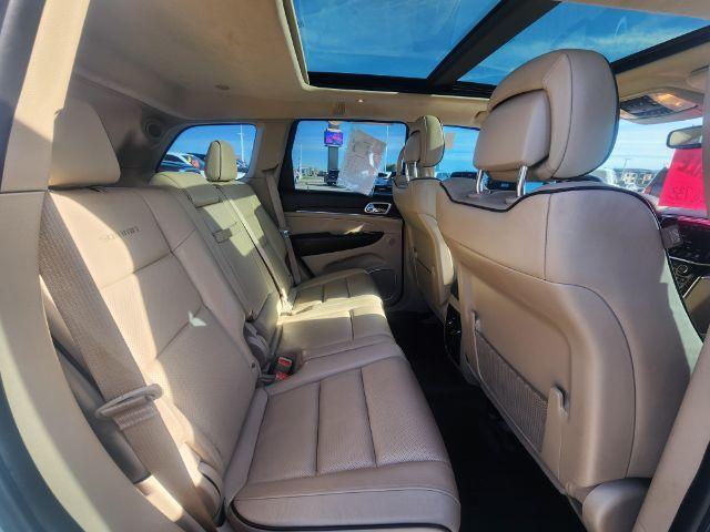 2020 WHITE /Black Jeep Grand Cherokee (1C4RJFJG3LC) with an Pentastar 36L V-6 DOHC engine, Automatic transmission, located at 1175 N Woodruff Ave, Idaho Falls, ID, 83401, 43.506901, -111.999657 - At Timberline Auto, finding a great deal on your next vehicle is always easy! Our experienced sales staff's goal is to help find you the right vehicle at the right price! Our knowledgeable finance department has options for almost any credit score. We offer extended service contract options to prote- Photo#40