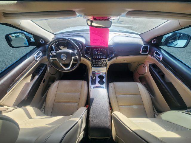 2020 WHITE /Black Jeep Grand Cherokee (1C4RJFJG3LC) with an Pentastar 36L V-6 DOHC engine, Automatic transmission, located at 1175 N Woodruff Ave, Idaho Falls, ID, 83401, 43.506901, -111.999657 - At Timberline Auto, finding a great deal on your next vehicle is always easy! Our experienced sales staff's goal is to help find you the right vehicle at the right price! Our knowledgeable finance department has options for almost any credit score. We offer extended service contract options to prote- Photo#41