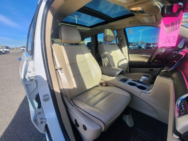 2020 WHITE /Black Jeep Grand Cherokee (1C4RJFJG3LC) with an Pentastar 36L V-6 DOHC engine, Automatic transmission, located at 1175 N Woodruff Ave, Idaho Falls, ID, 83401, 43.506901, -111.999657 - At Timberline Auto, finding a great deal on your next vehicle is always easy! Our experienced sales staff's goal is to help find you the right vehicle at the right price! Our knowledgeable finance department has options for almost any credit score. We offer extended service contract options to prote- Photo#43