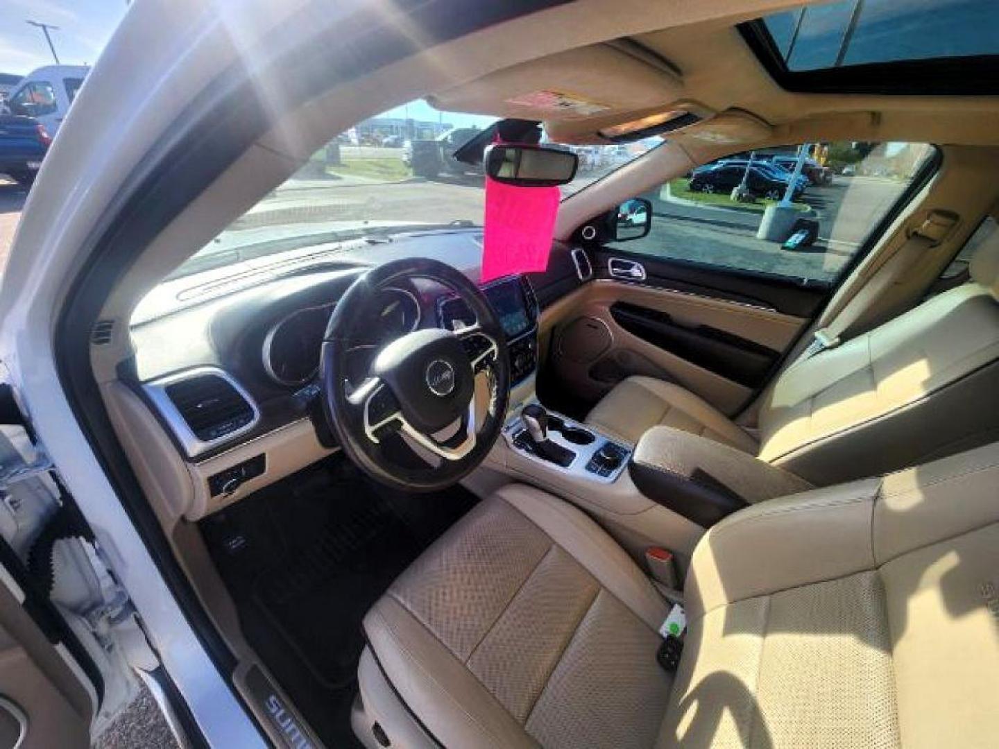 2020 WHITE /Black Jeep Grand Cherokee (1C4RJFJG3LC) with an Pentastar 36L V-6 DOHC engine, Automatic transmission, located at 1175 N Woodruff Ave, Idaho Falls, ID, 83401, 43.506901, -111.999657 - At Timberline Auto, finding a great deal on your next vehicle is always easy! Our experienced sales staff's goal is to help find you the right vehicle at the right price! Our knowledgeable finance department has options for almost any credit score. We offer extended service contract options to prote - Photo#10