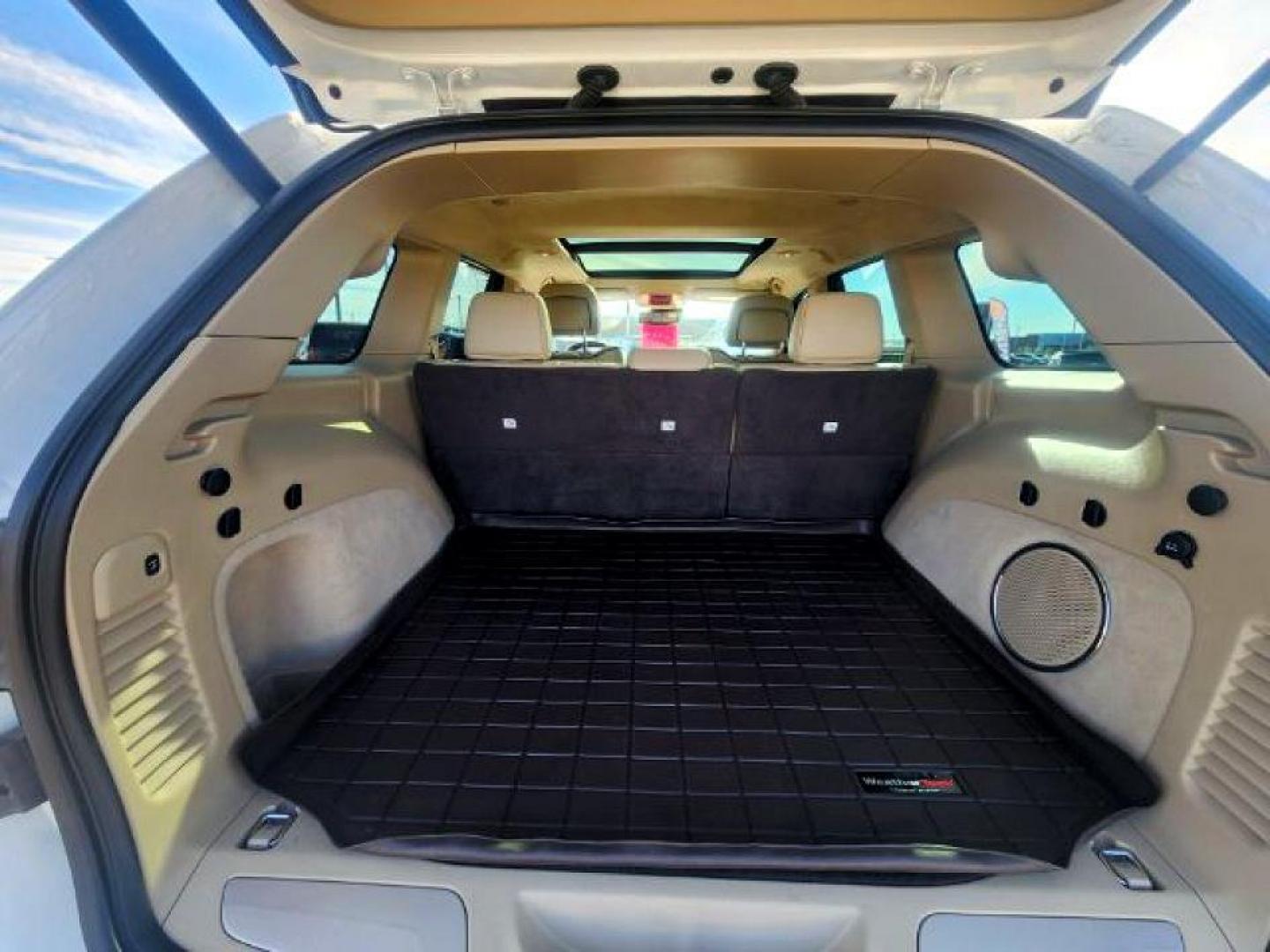 2020 WHITE /Black Jeep Grand Cherokee (1C4RJFJG3LC) with an Pentastar 36L V-6 DOHC engine, Automatic transmission, located at 1175 N Woodruff Ave, Idaho Falls, ID, 83401, 43.506901, -111.999657 - At Timberline Auto, finding a great deal on your next vehicle is always easy! Our experienced sales staff's goal is to help find you the right vehicle at the right price! Our knowledgeable finance department has options for almost any credit score. We offer extended service contract options to prote - Photo#12