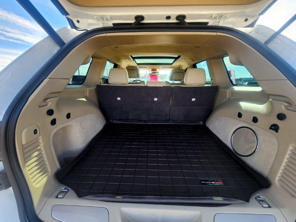 2020 WHITE /Black Jeep Grand Cherokee (1C4RJFJG3LC) with an Pentastar 36L V-6 DOHC engine, Automatic transmission, located at 1175 N Woodruff Ave, Idaho Falls, ID, 83401, 43.506901, -111.999657 - At Timberline Auto, finding a great deal on your next vehicle is always easy! Our experienced sales staff's goal is to help find you the right vehicle at the right price! Our knowledgeable finance department has options for almost any credit score. We offer extended service contract options to prote- Photo#12