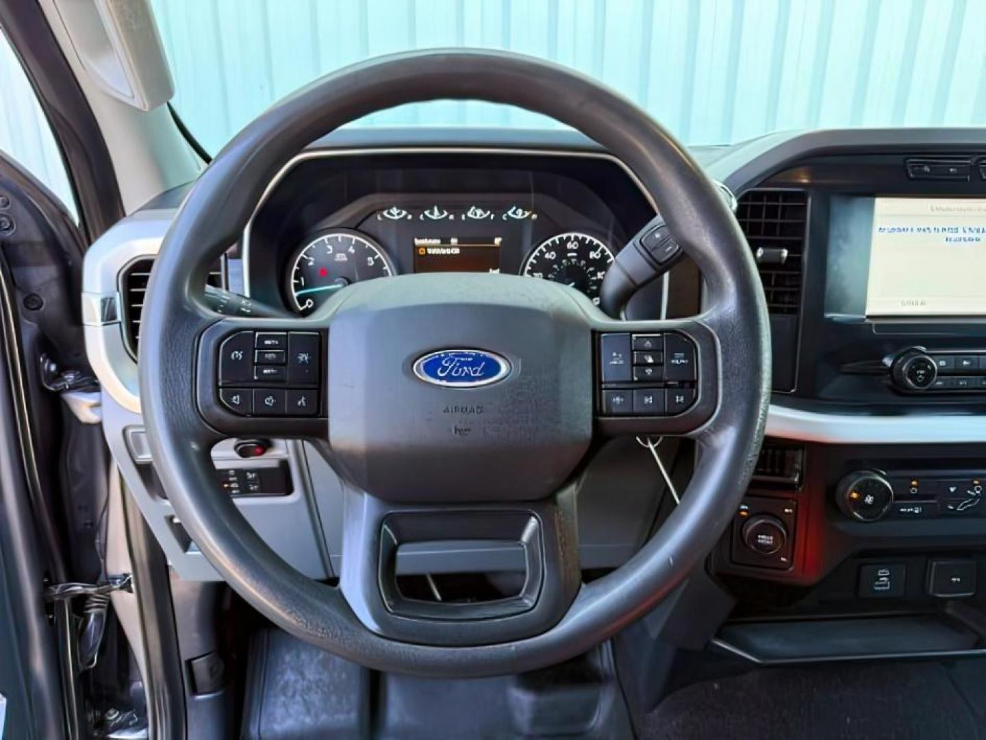 2021 GRAY /Black Ford F-150 XLT (1FTFW1E59MF) with an 5L V-8 port/direct injection engine, AUTOMATIC transmission - At Timberline Auto, finding a great deal on your next vehicle is always easy! Our experienced sales staff's goal is to help find you the right vehicle at the right price! Our knowledgeable finance department has options for almost any credit score. We offer extended service contract options to prote - Photo#15