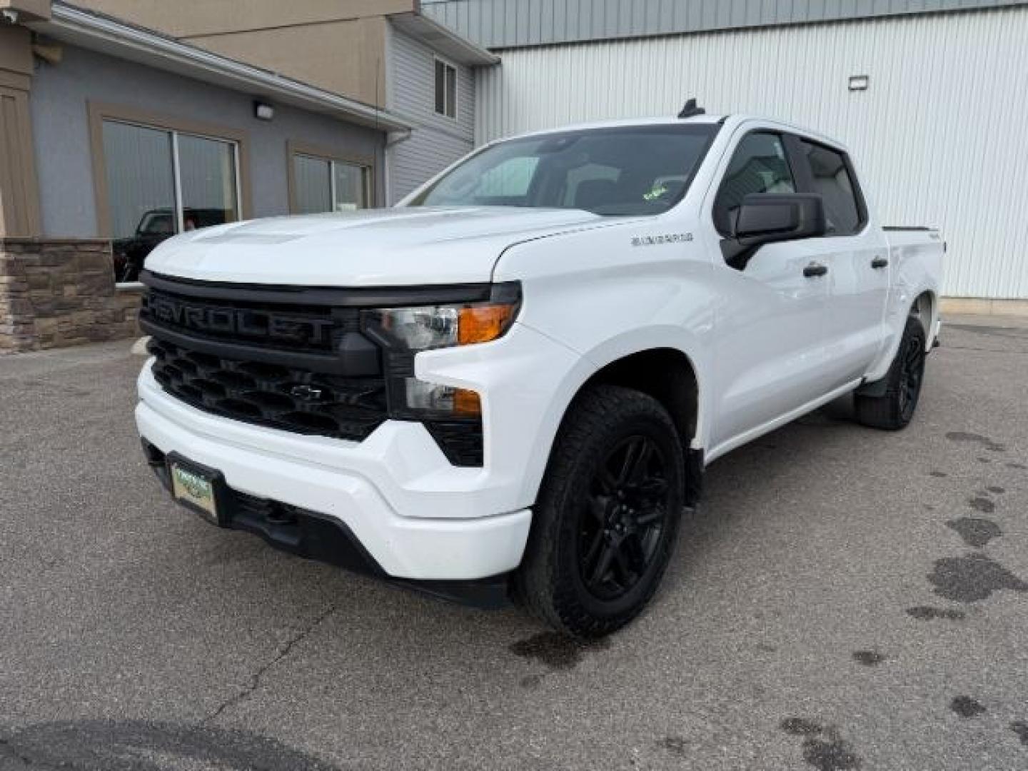 2022 WHITE /CLOTH Chevrolet Silverado 1500 (3GCPDBEK3NG) with an 27L V6 TURBO engine, Automatic transmission, located at 1175 N Woodruff Ave, Idaho Falls, ID, 83401, 43.506901, -111.999657 - At Timberline Auto, finding a great deal on your next vehicle is always easy! Our experienced sales staff's goal is to help find you the right vehicle at the right price! Our knowledgeable finance department has options for almost any credit score. We offer extended service contract options to prote - Photo#26
