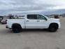 2022 WHITE /CLOTH Chevrolet Silverado 1500 (3GCPDBEK3NG) with an 27L V6 TURBO engine, Automatic transmission, located at 1175 N Woodruff Ave, Idaho Falls, ID, 83401, 43.506901, -111.999657 - At Timberline Auto, finding a great deal on your next vehicle is always easy! Our experienced sales staff's goal is to help find you the right vehicle at the right price! Our knowledgeable finance department has options for almost any credit score. We offer extended service contract options to prote - Photo#33