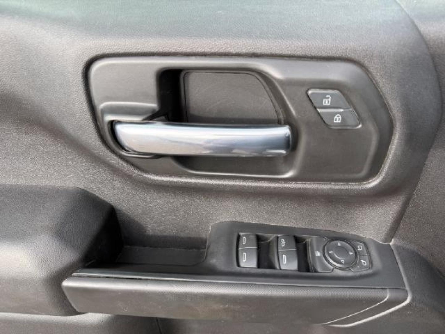 2022 WHITE /CLOTH Chevrolet Silverado 1500 (3GCPDBEK3NG) with an 27L V6 TURBO engine, Automatic transmission, located at 1175 N Woodruff Ave, Idaho Falls, ID, 83401, 43.506901, -111.999657 - At Timberline Auto, finding a great deal on your next vehicle is always easy! Our experienced sales staff's goal is to help find you the right vehicle at the right price! Our knowledgeable finance department has options for almost any credit score. We offer extended service contract options to prote - Photo#48