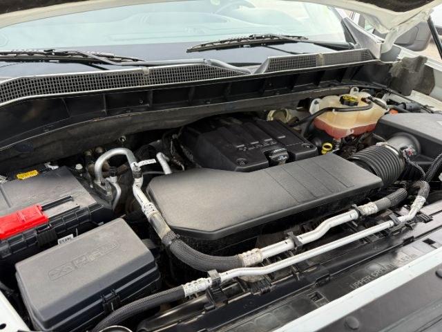 2022 WHITE /CLOTH Chevrolet Silverado 1500 (3GCPDBEK3NG) with an 27L V6 TURBO engine, Automatic transmission, located at 1175 N Woodruff Ave, Idaho Falls, ID, 83401, 43.506901, -111.999657 - At Timberline Auto, finding a great deal on your next vehicle is always easy! Our experienced sales staff's goal is to help find you the right vehicle at the right price! Our knowledgeable finance department has options for almost any credit score. We offer extended service contract options to prote - Photo#51