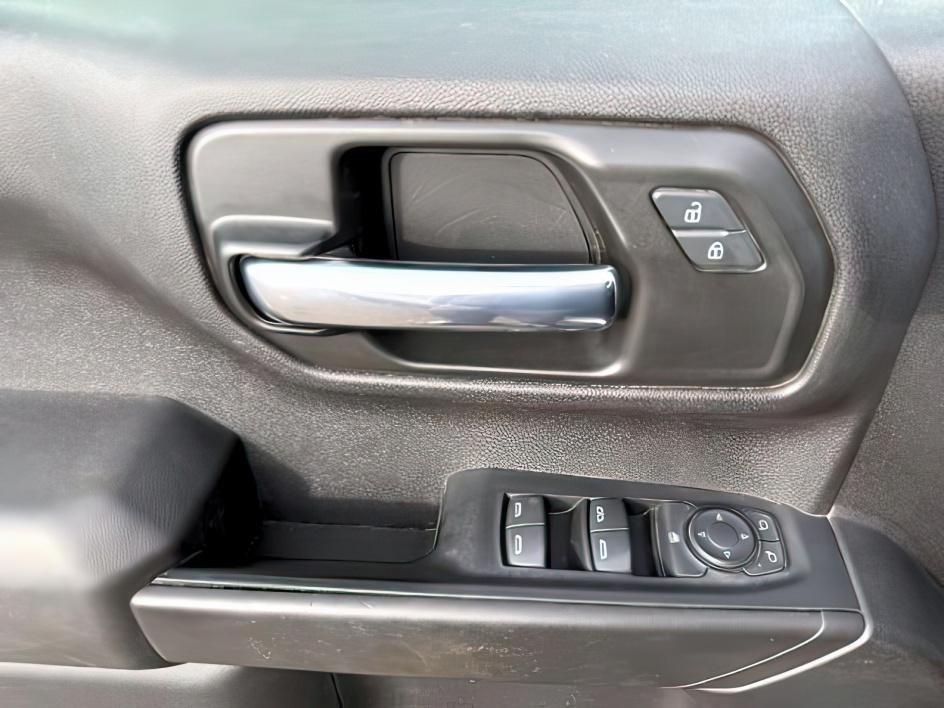 2022 WHITE /CLOTH Chevrolet Silverado 1500 (3GCPDBEK3NG) with an 27L V6 TURBO engine, Automatic transmission, located at 1175 N Woodruff Ave, Idaho Falls, ID, 83401, 43.506901, -111.999657 - At Timberline Auto, finding a great deal on your next vehicle is always easy! Our experienced sales staff's goal is to help find you the right vehicle at the right price! Our knowledgeable finance department has options for almost any credit score. We offer extended service contract options to prote - Photo#22