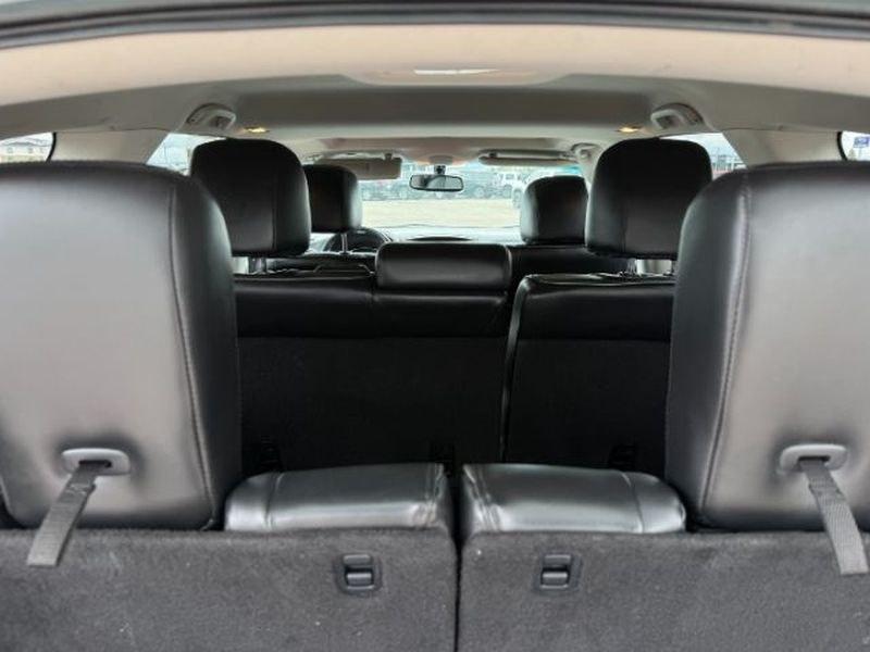 2013 Liquid Platinum /Graphite INFINITI JX35 Base (5N1AL0MM9DC) with an V6, 3.5L engine, CVT transmission, located at 1175 N Woodruff Ave, Idaho Falls, ID, 83401, 43.506901, -111.999657 - <b>Vehicle Details</b><br>Experience refined versatility in this pre-owned 2013 INFINITI JX35 Base AWD, now available in Idaho Falls, ID. Powered by a strong V6, 3.5L gasoline engine, this luxury crossover delivers confident performance, smooth acceleration, and the composed handling you want for da- Photo#7