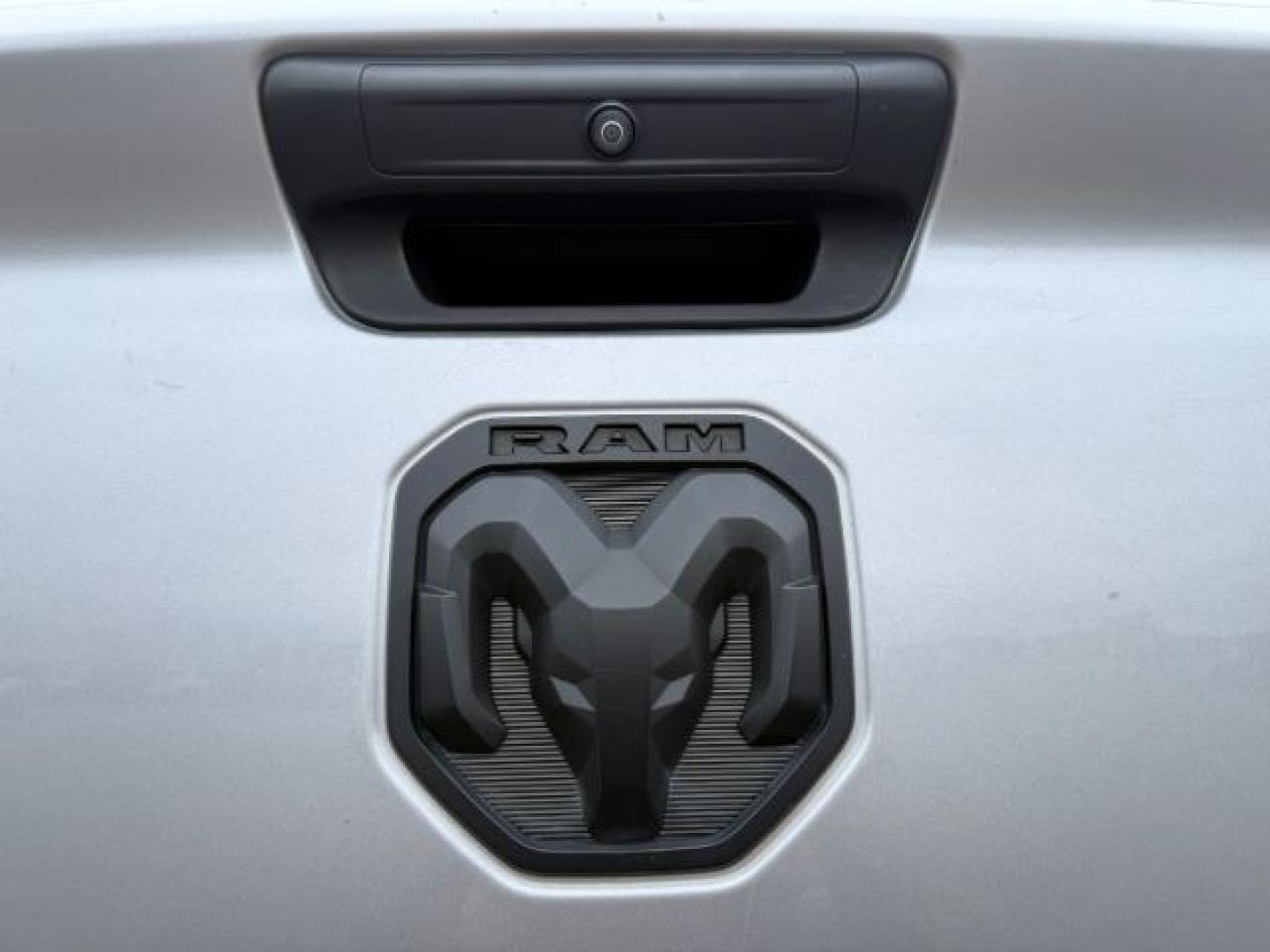 2021 SILVER /Black Ram 1500 Lone Star Crew Cab 4x4 5'7 Box (1C6SRFFT6MN) with an HEMI 5.7L V-8 variable valve control engine, AUTOMATIC transmission, located at 1235 N Woodruff Ave., Idaho Falls, 83401, (208) 523-1053, 43.507172, -112.000488 - At Timberline Auto, finding a great deal on your next vehicle is always easy! Our experienced sales staff goal is to help find you the right vehicle at the right price! Our knowledgeable finance department has options for almost any credit score. We offer extended service contract options to prot - Photo#34